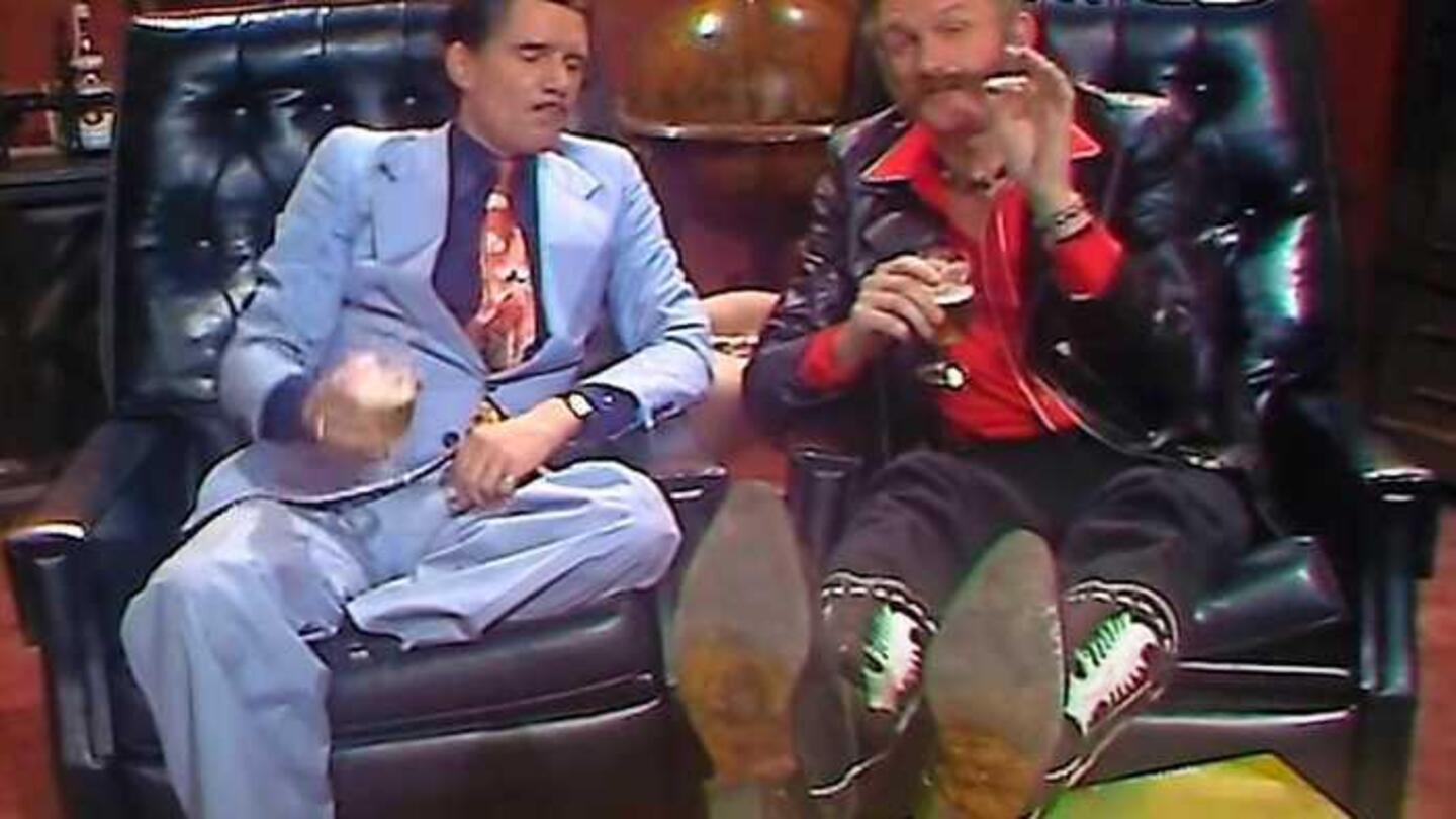 Wim de Bie (1939-2023) nam met rake typetjes op briljante manier ...