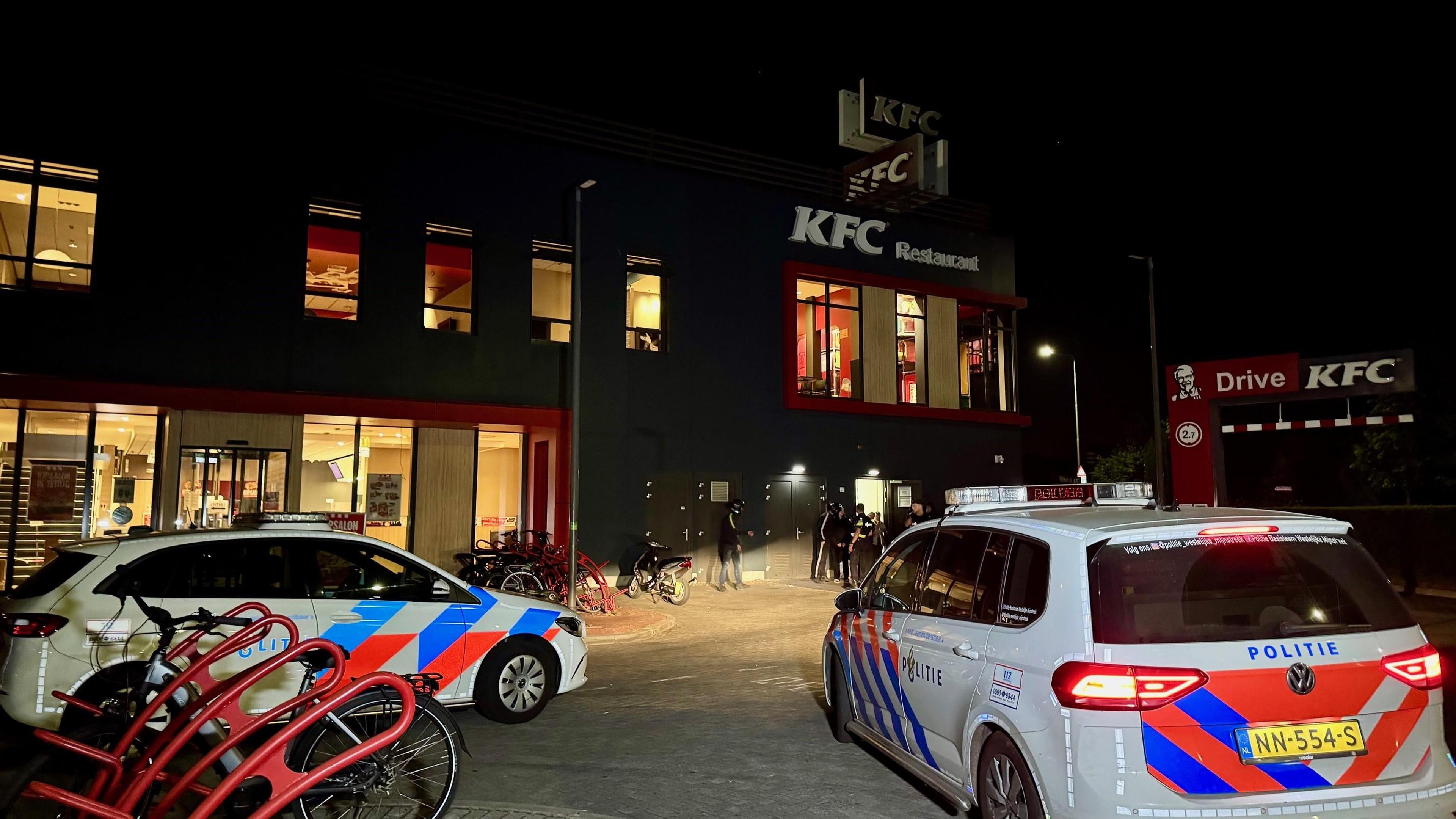 Daders op de vlucht na overval op KFC in Sittard