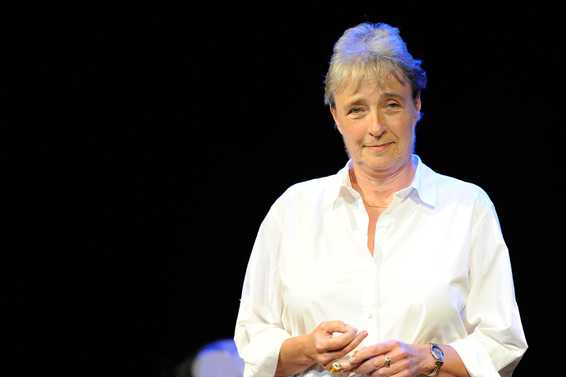 Journalist en presentatrice Clairy Polak (67) overleden | De Limburger