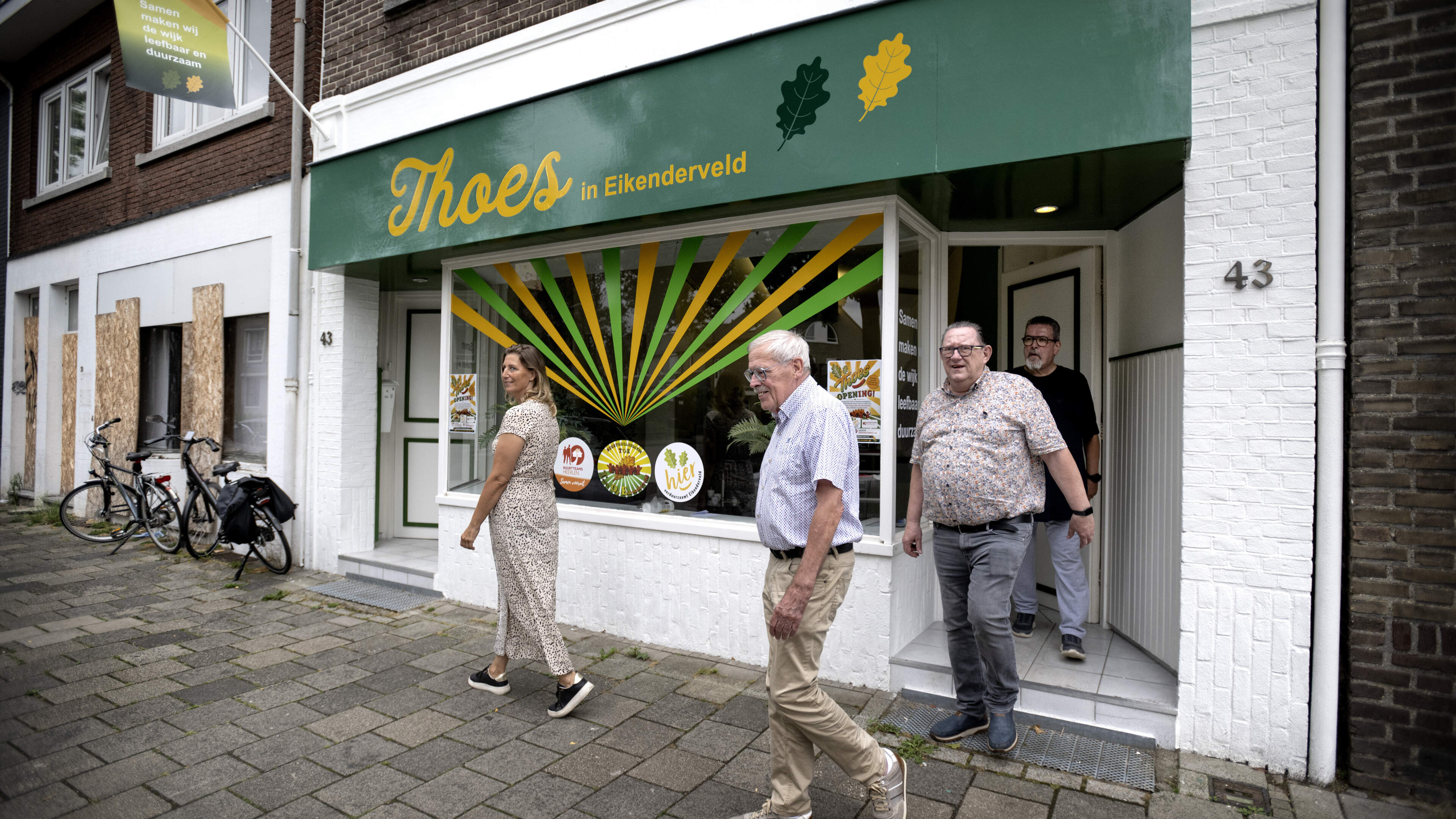 Heerlense wijk Eikenderveld vindt nieuw thuis in voormalige kapsalon: ‘Hier kunnen bewoners binnenlo