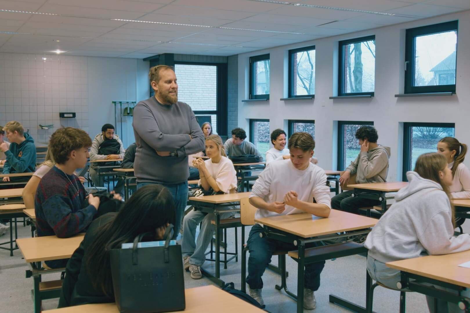 Docent Rick Jansen - alias DJ Admin - en zijn examenklas van Philips ...