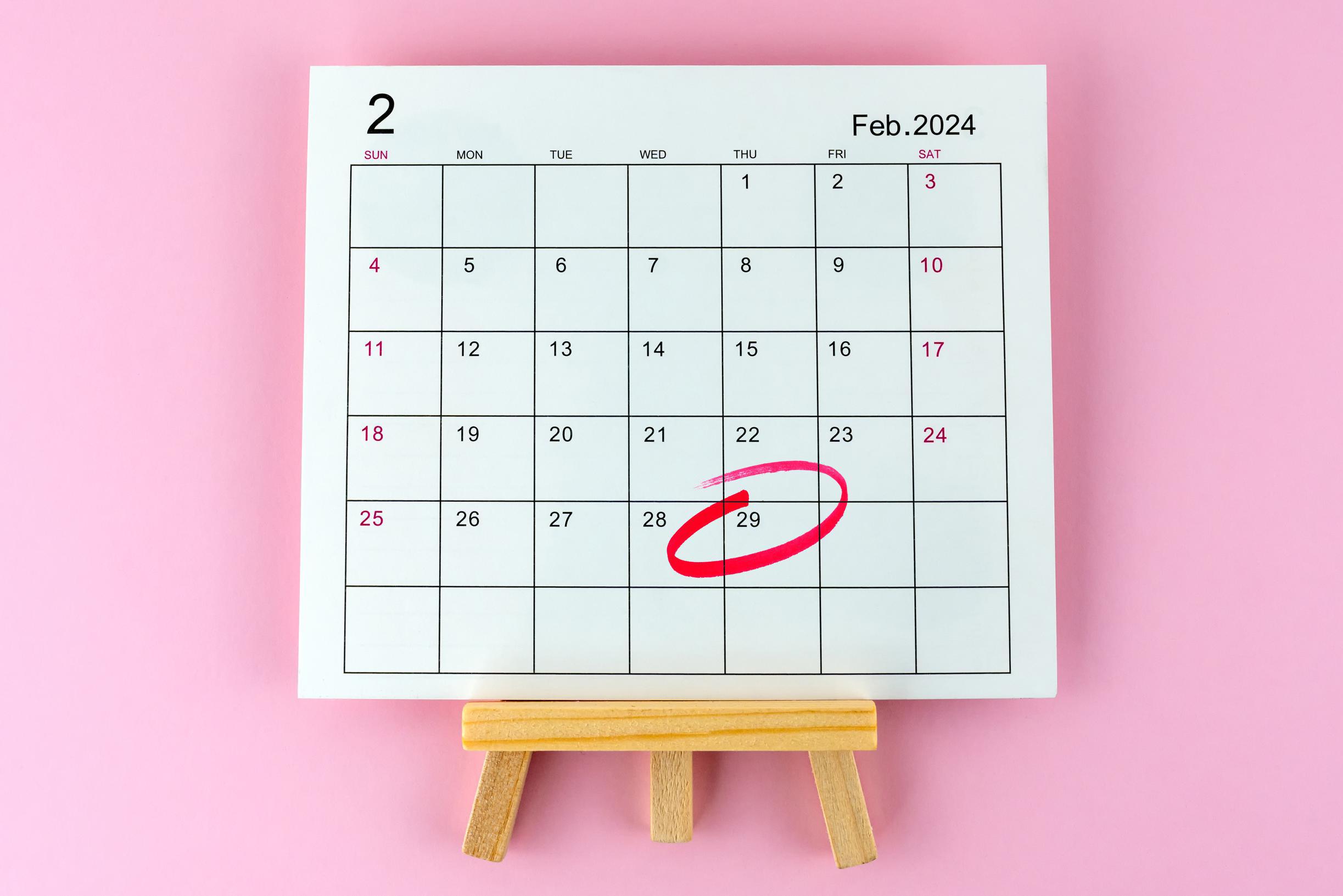 Donderdag is het schrikkeldag: waar komt dat vandaan? En krijgen we die