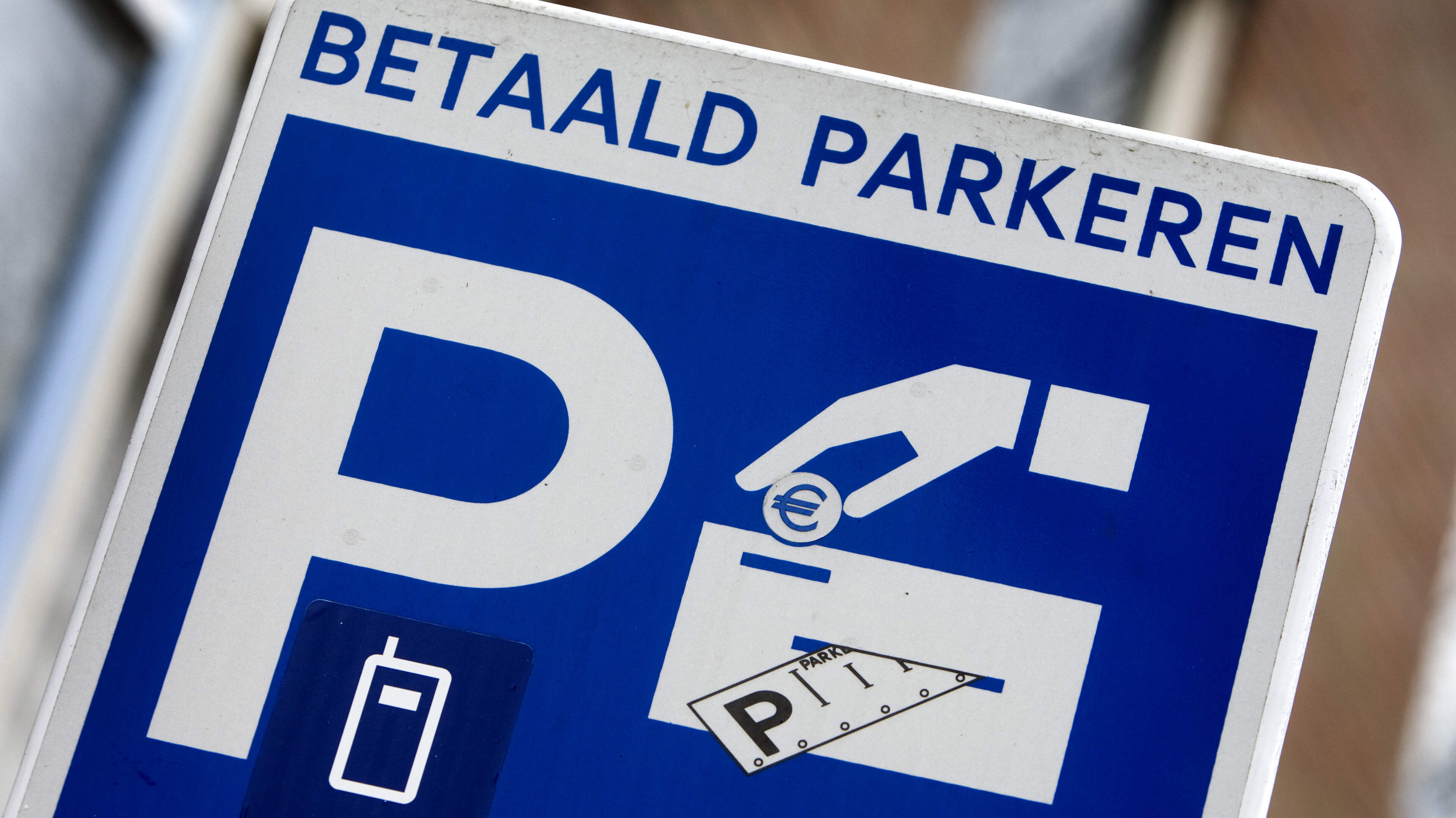 Betaald parkeren bij achterzijde Aldi in Valkenburg vanaf september