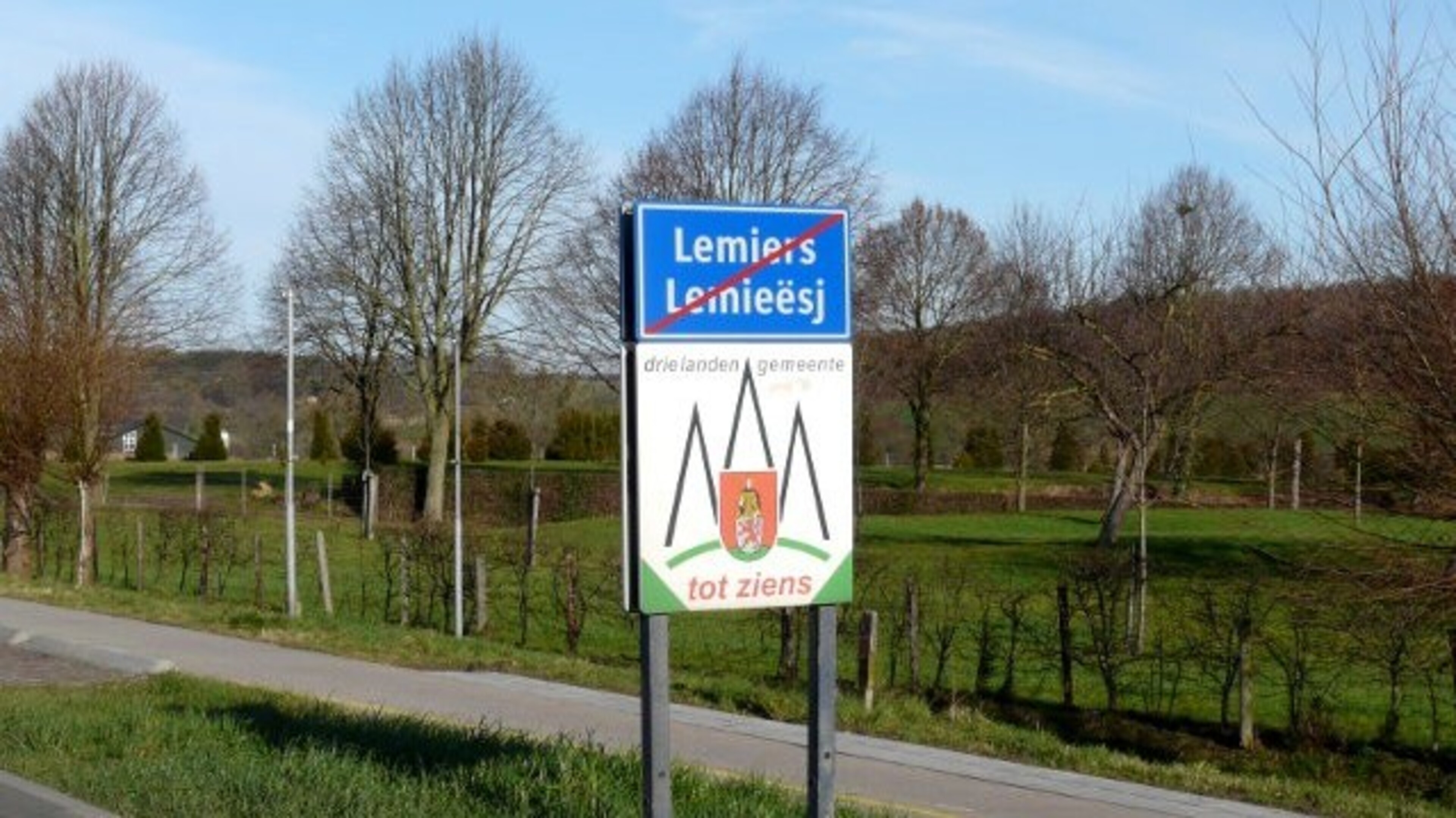 Gemeente Vaals met natje en droogje naar Lemiers voor straathoeksessie