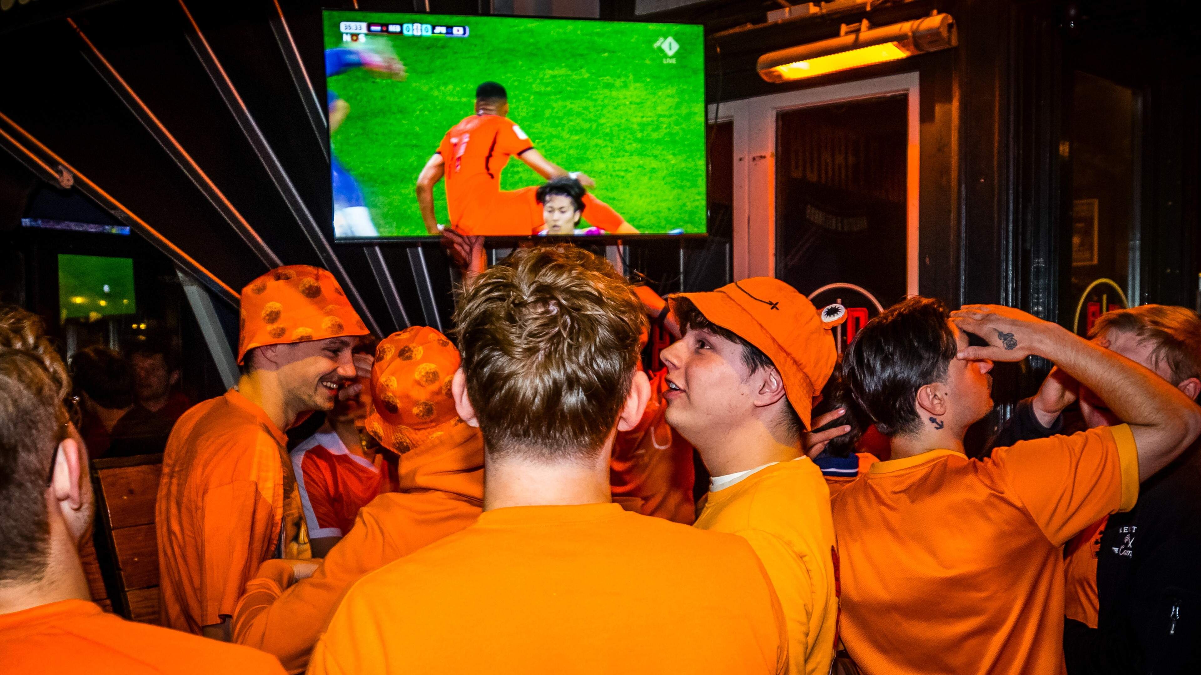 Zorgen bij Limburgse burgemeesters over nachtduel Nederland-Marokko; in Sittard-Geleen moet de horec