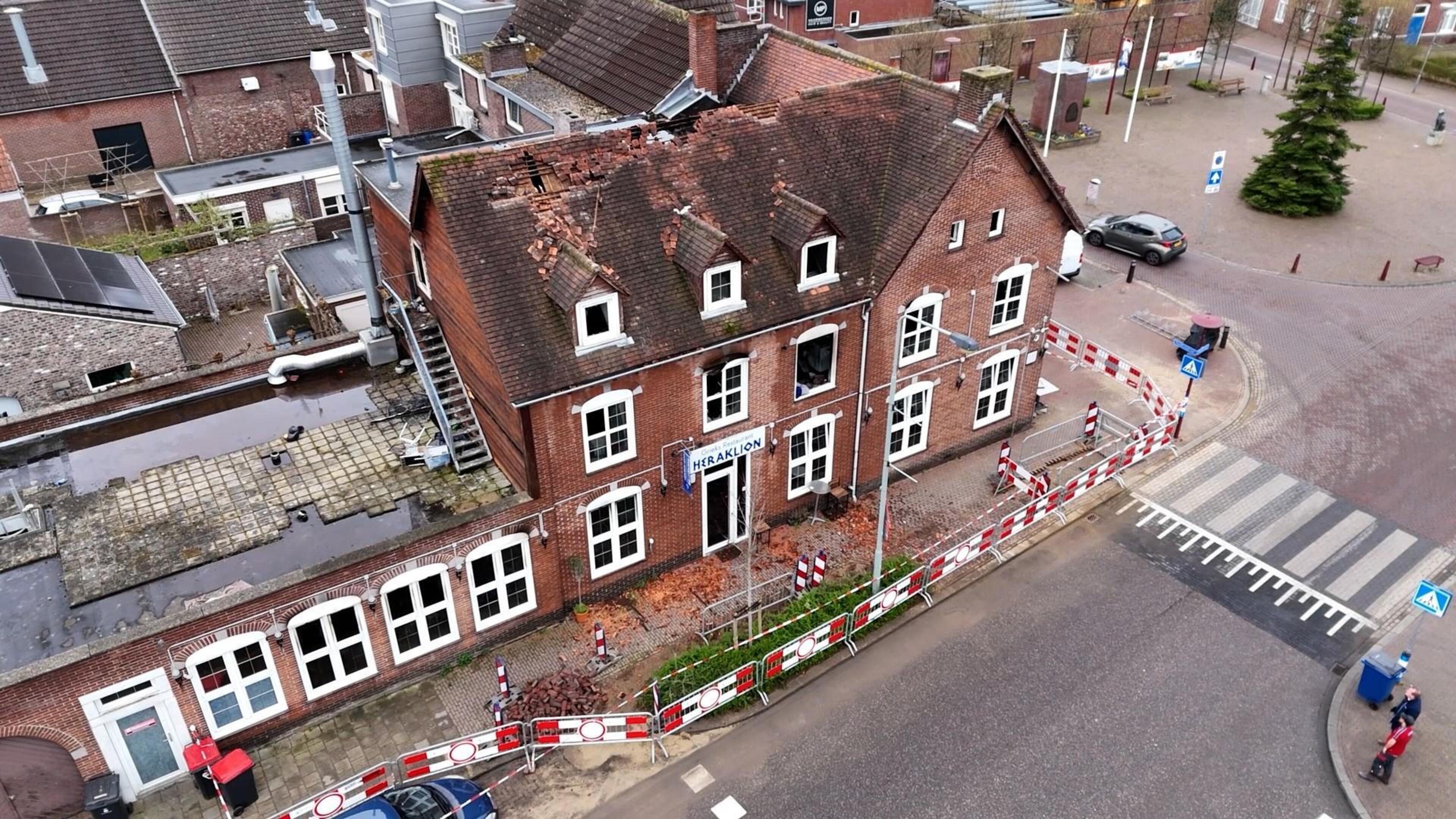 Grieks restaurant Maasniel, voorheen Füsershof, onherstelbaar beschadigd door brand: sloop horecapan