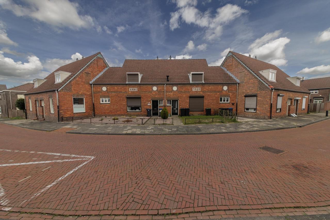 Landelijke erfgoedorganisaties claimen monumentale status voor 73 woningen in Heerlense mijnkolonie 