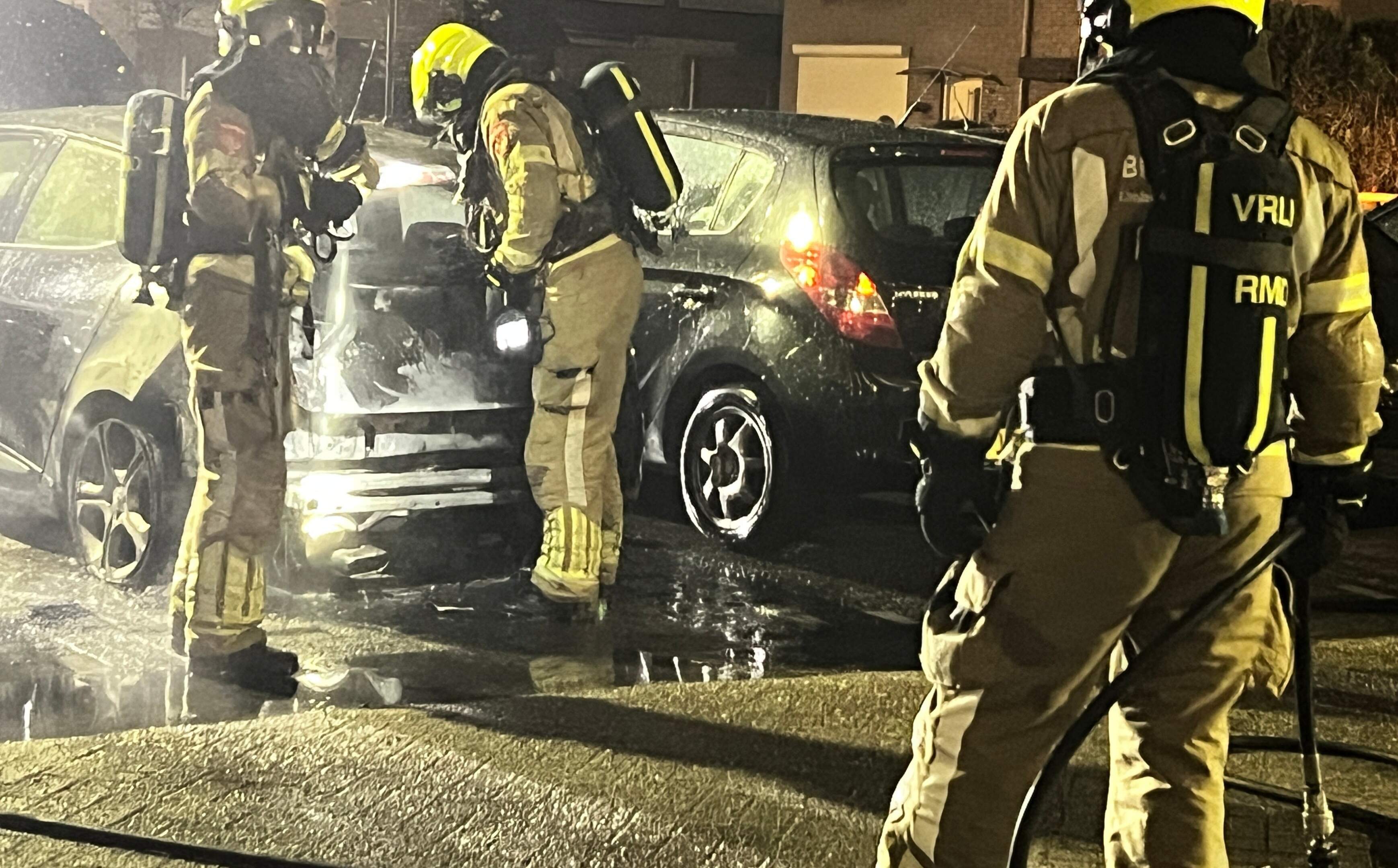 Auto vat vlam in Roermond