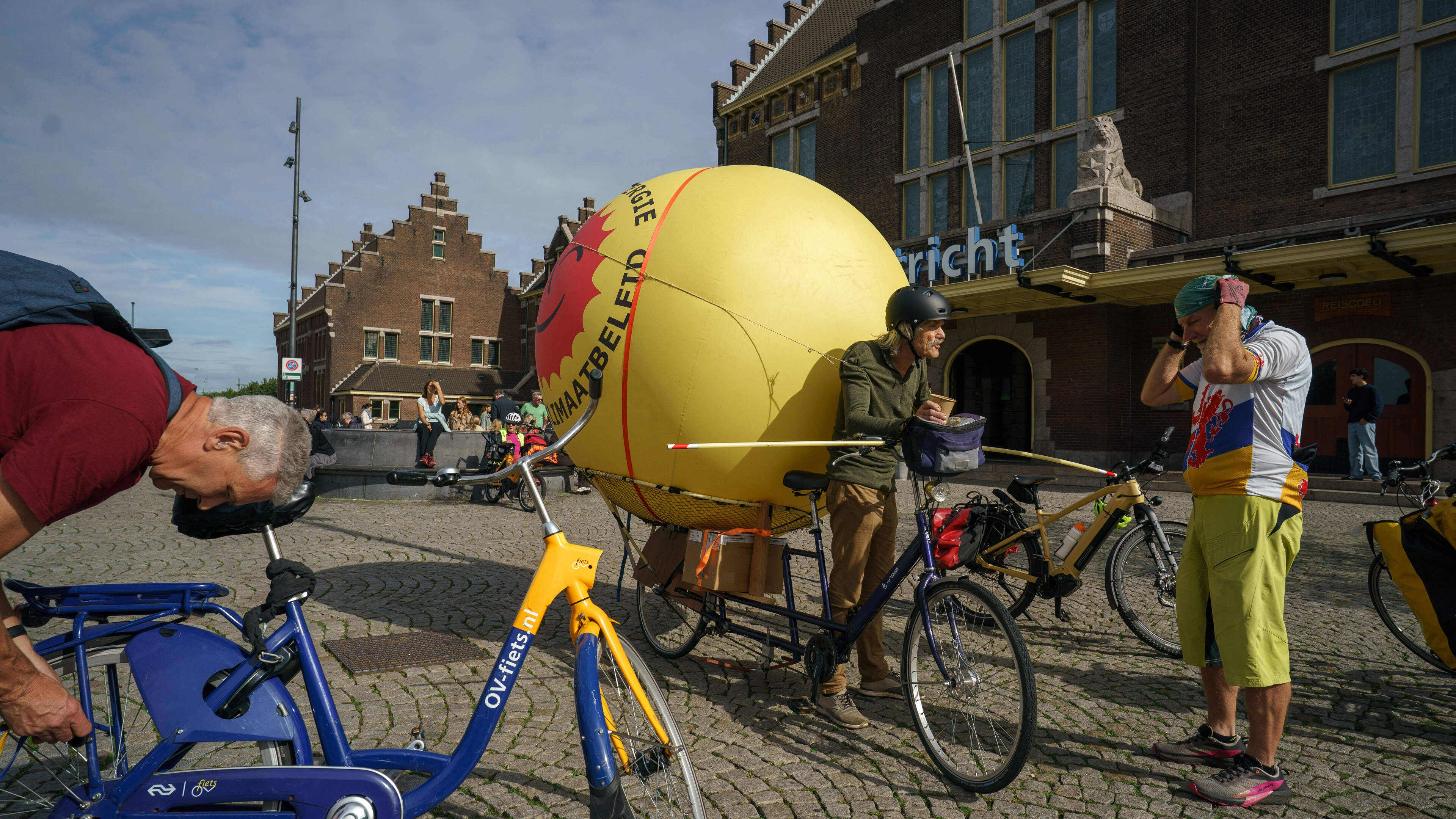 Maastrichtenaren fietsen naar Wallonië voor protest tegen mogelijke komst kernreactoren