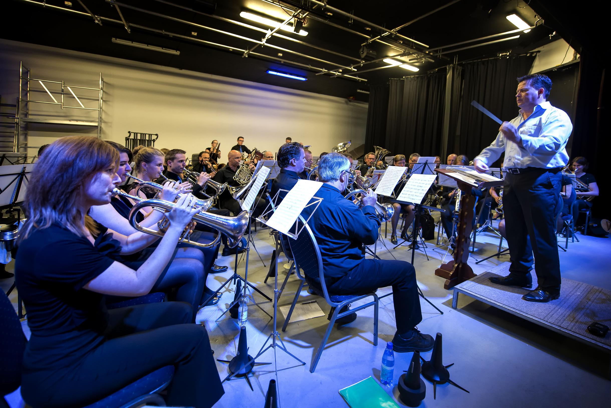 Fanfare de Maasgalm uit Elsloo geeft kasteelconcert met solisten van orkest Rieu