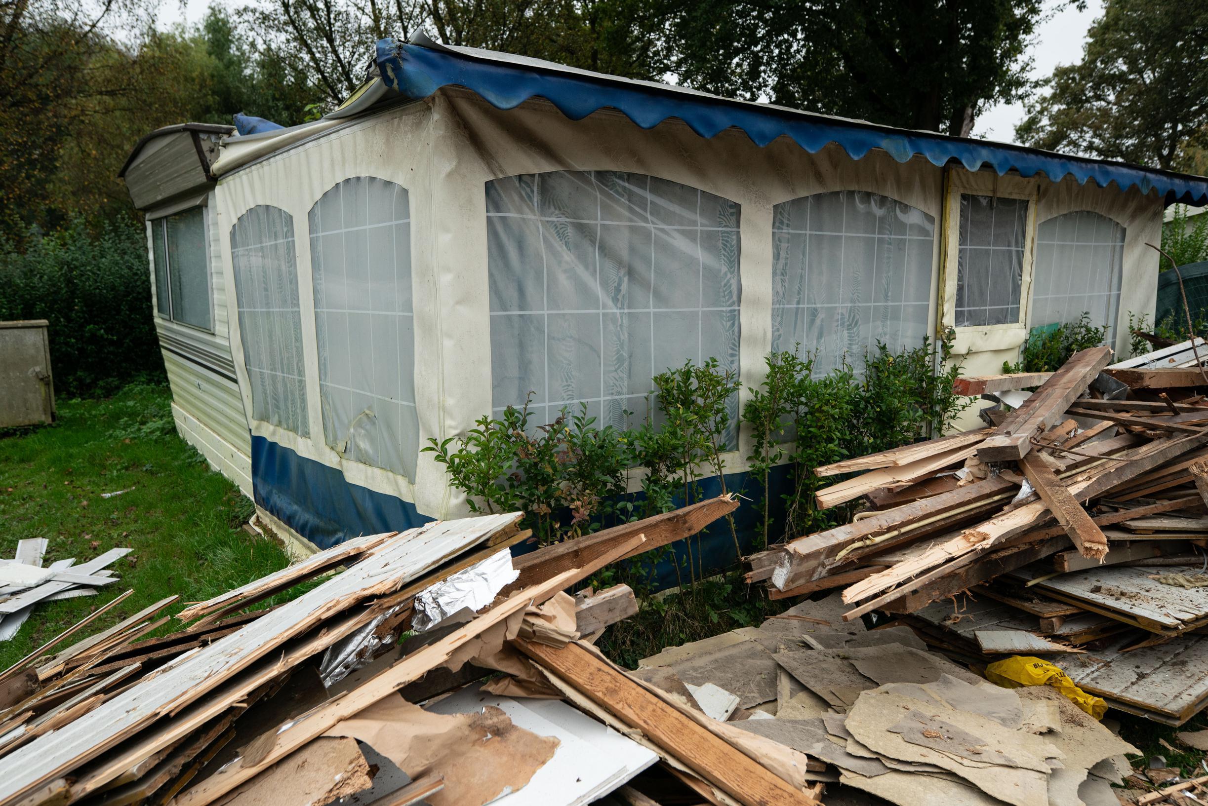 Huurders stacaravans moeten halsoverkop van verouderde camping in Ulestraten vertrekken: ‘Dit is sch