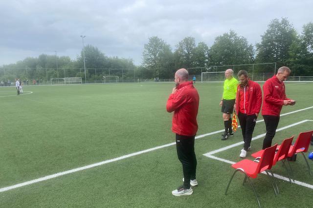 Schaesberg-coach Tim Zuidersma staat na achttien seizoenen met lege handen, ploeg mist tegen Rhode d