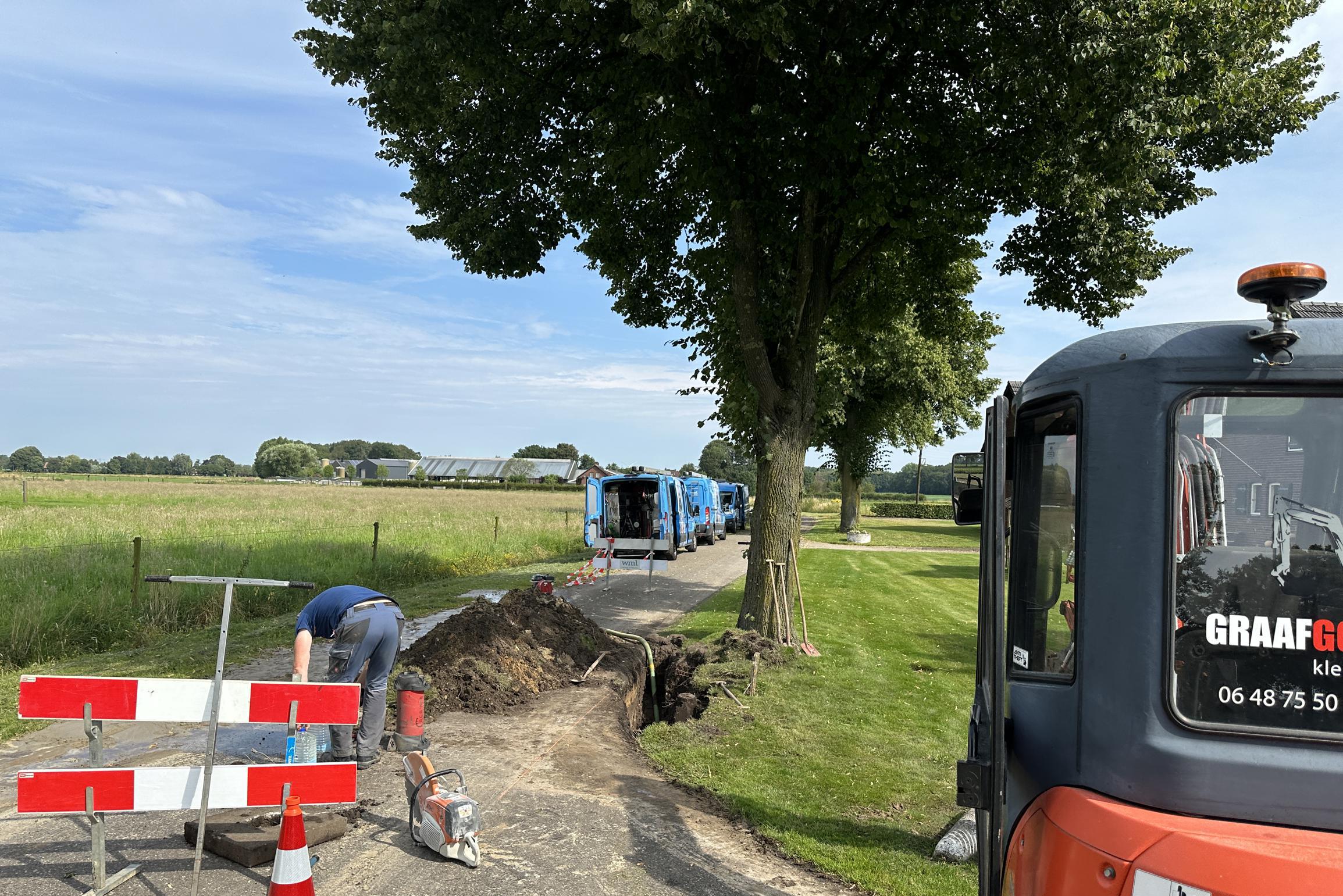 Paar uur geen drinkwater door leidingbreuk in buitengebied tussen Leveroy en Heythuysen