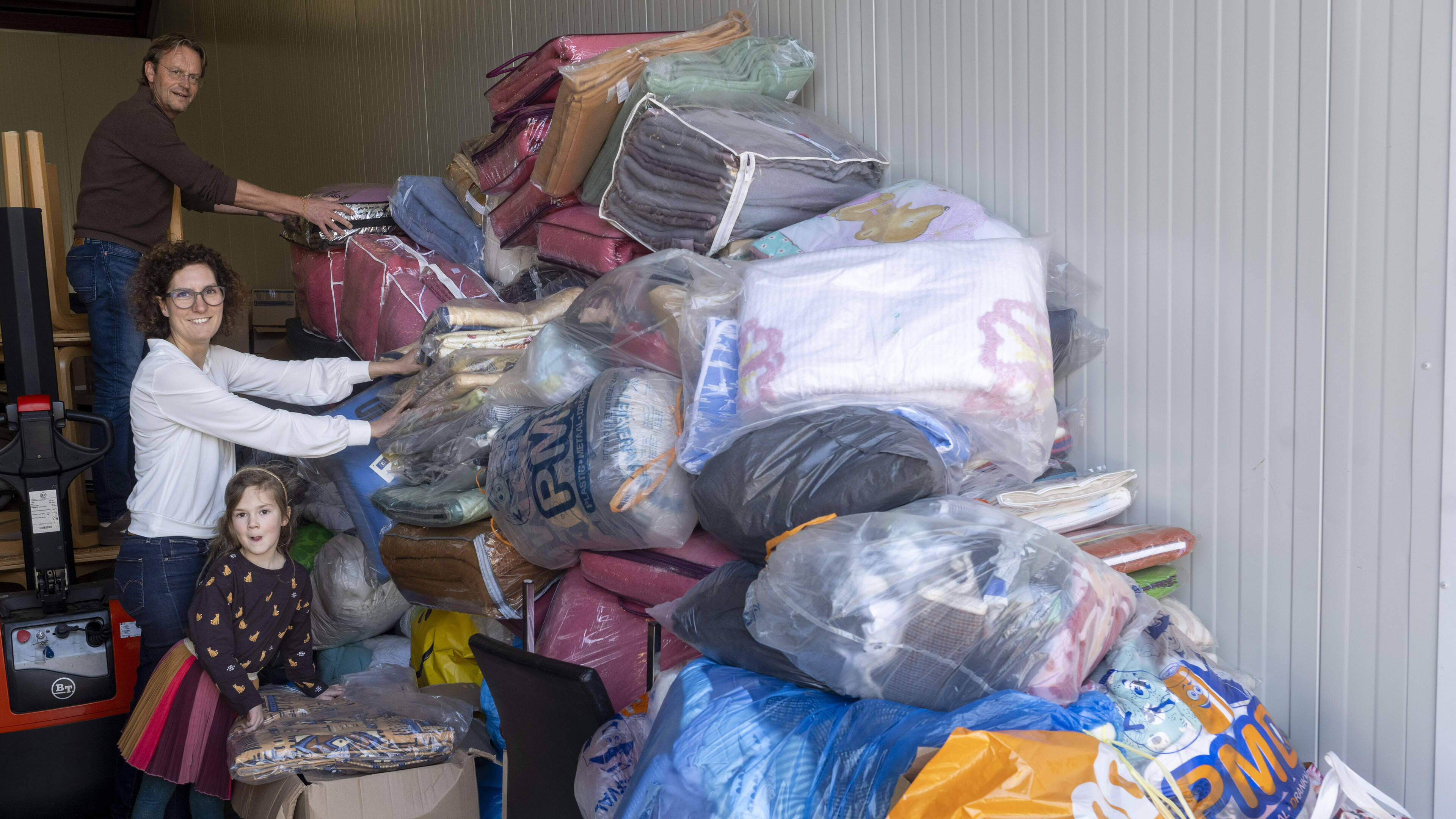 Rotary Gulpen/Heuvelland zamelt warme kleding in voor kinderen in Oekraïne