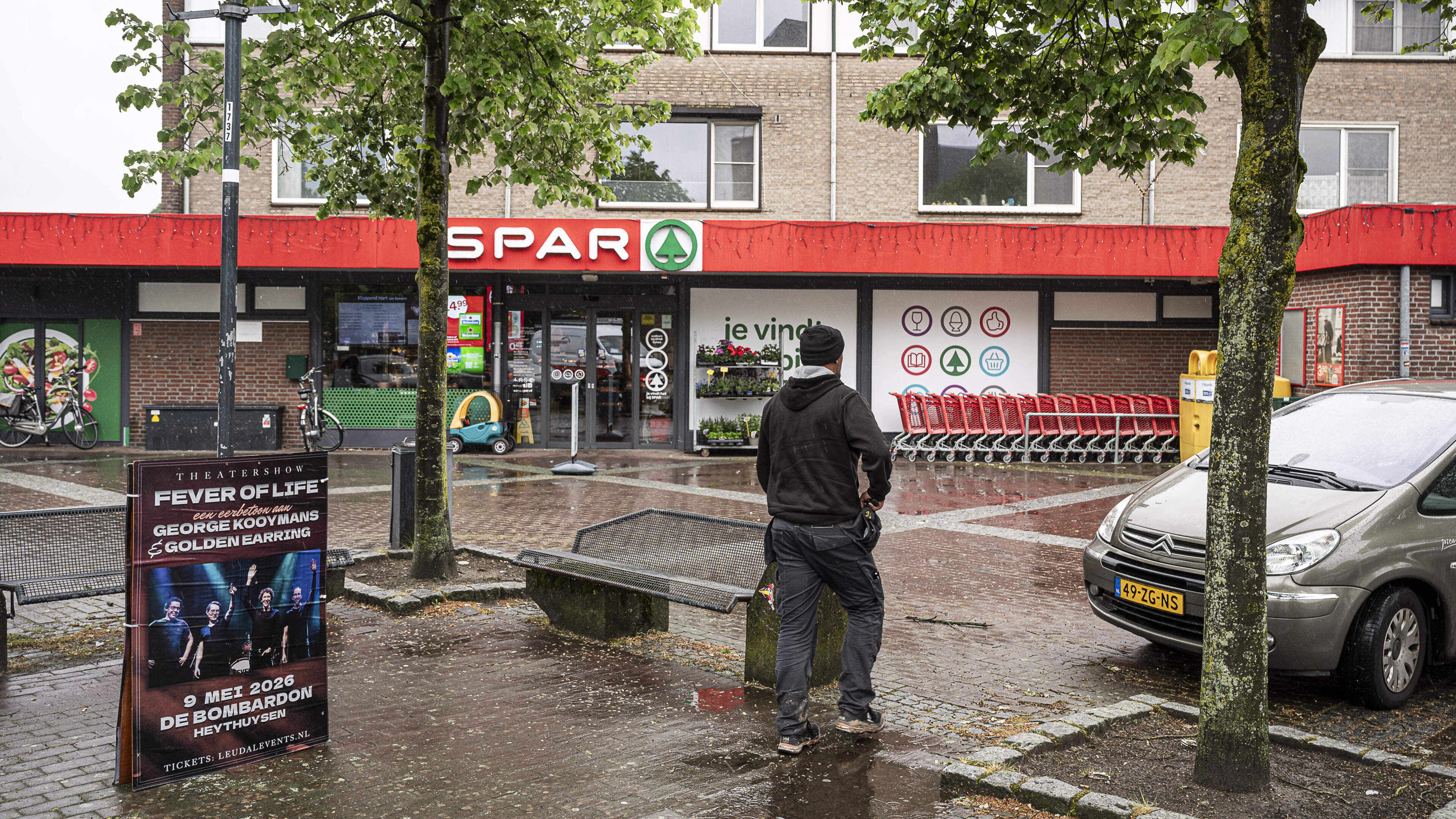Inwoners Baexem steken handen uit de mouwen om hun dorpswinkel te ‘redden’: er moeten een koffiehoek