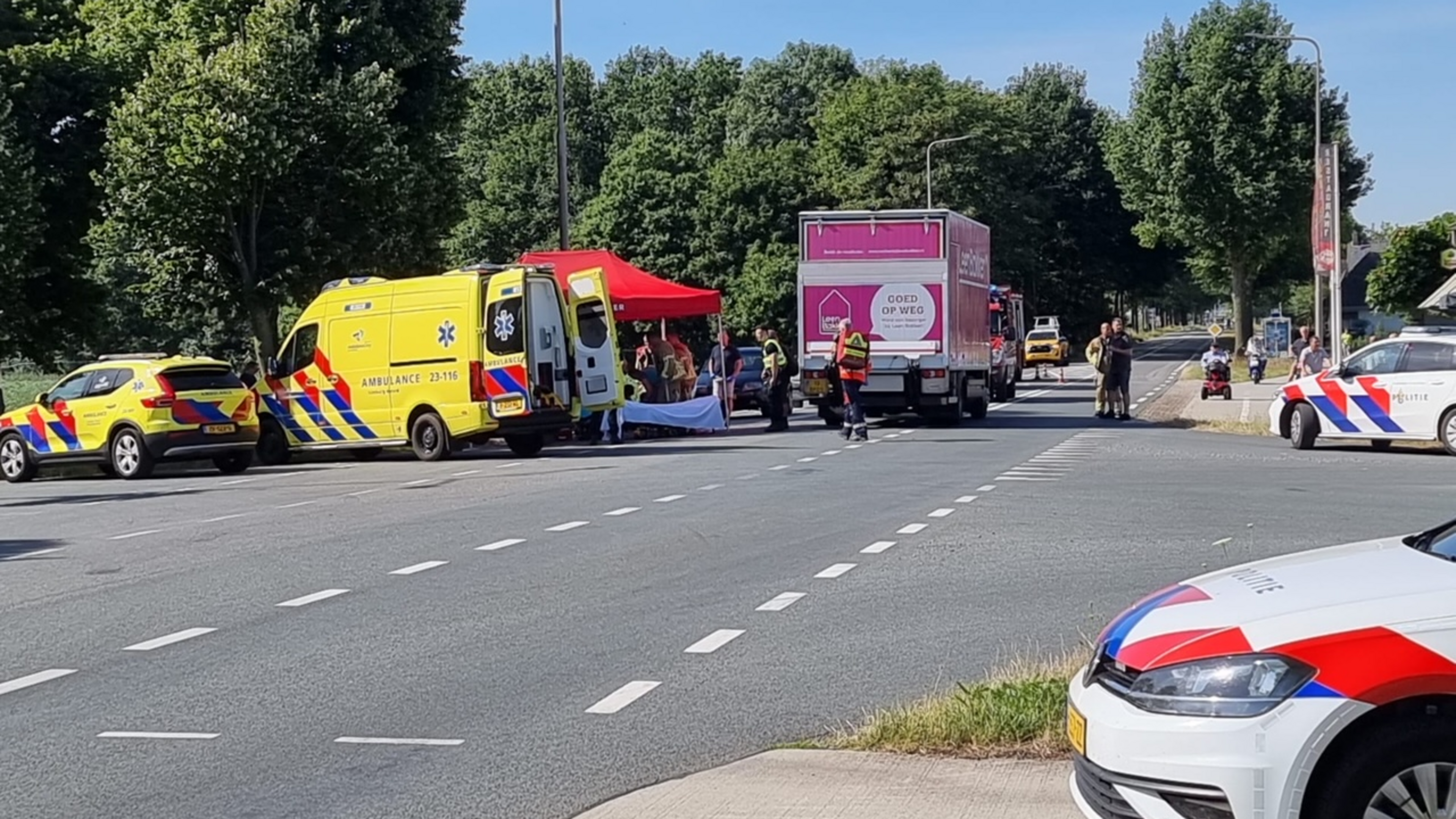 Fietsster ernstig gewond door ongeluk met vrachtwagen op Napoleonsweg bij Nunhem