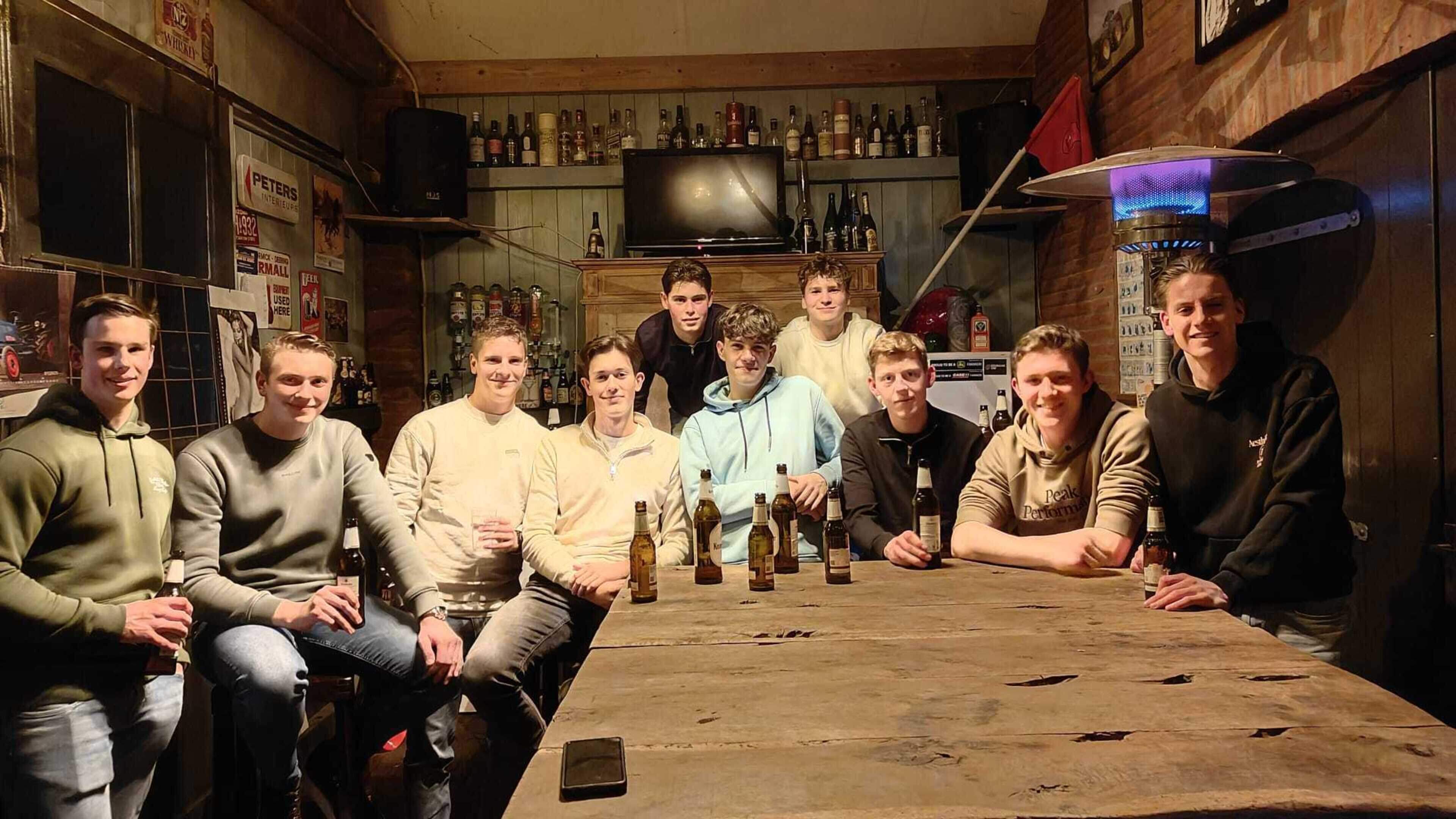 Chillen in een schuur of oud kippenhok, de kiët is terug van eigenlijk nooit weggeweest: ‘Als de pol