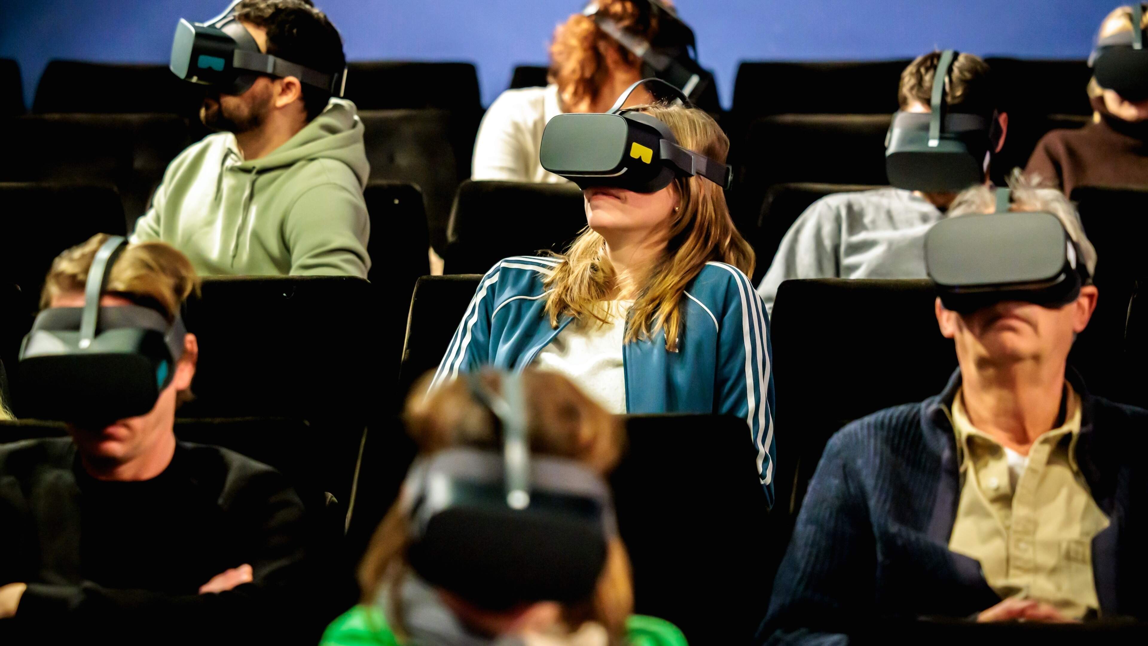 VR-bril in bioscoop Lumière laat je in Museumnacht bijna levensecht dobberen op oceaan: ‘Maar je wor