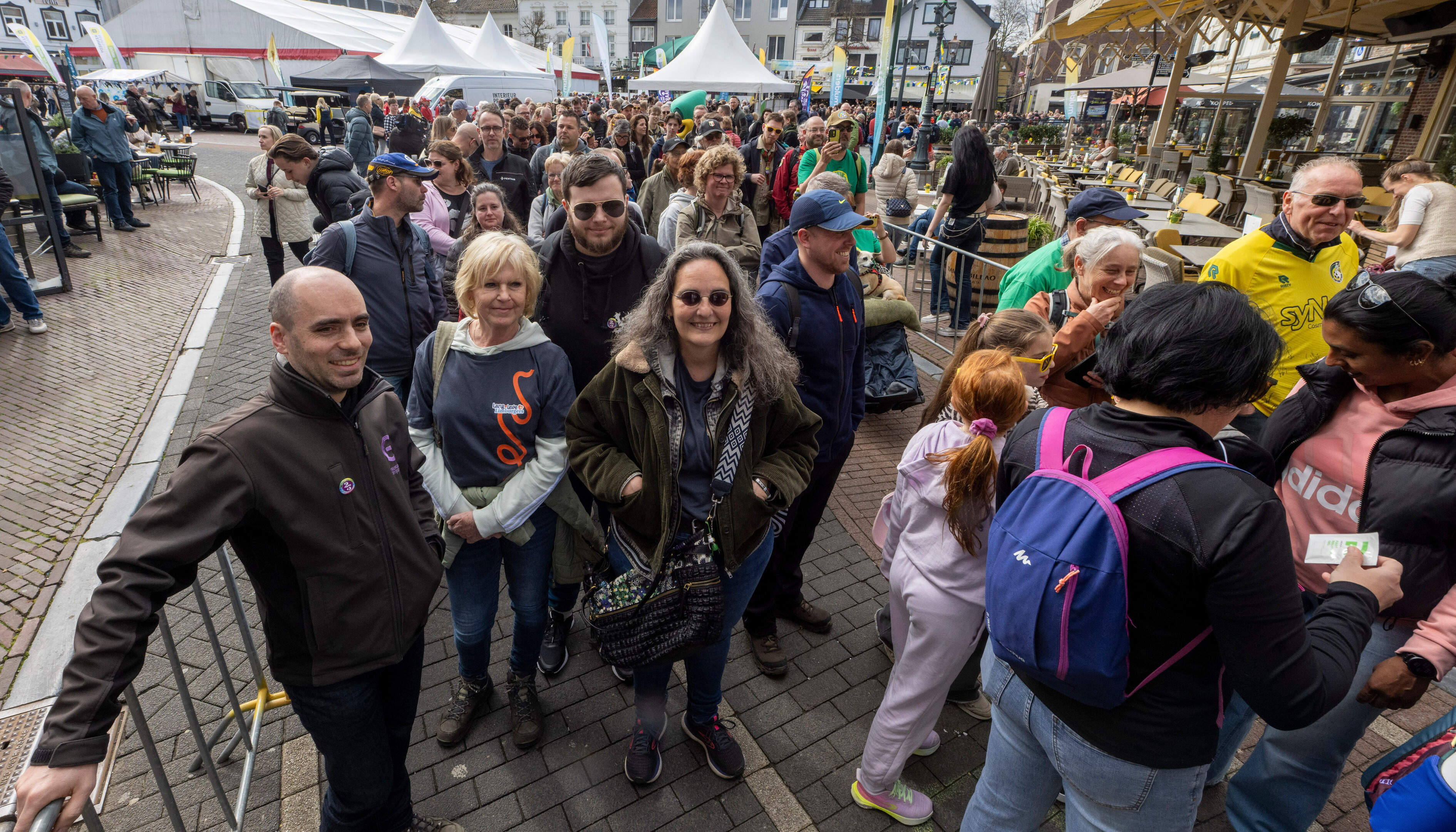 Wie elke dag een beetje meer beweegt, loopt na een week of zes met redelijk gemak de tien kilometer 