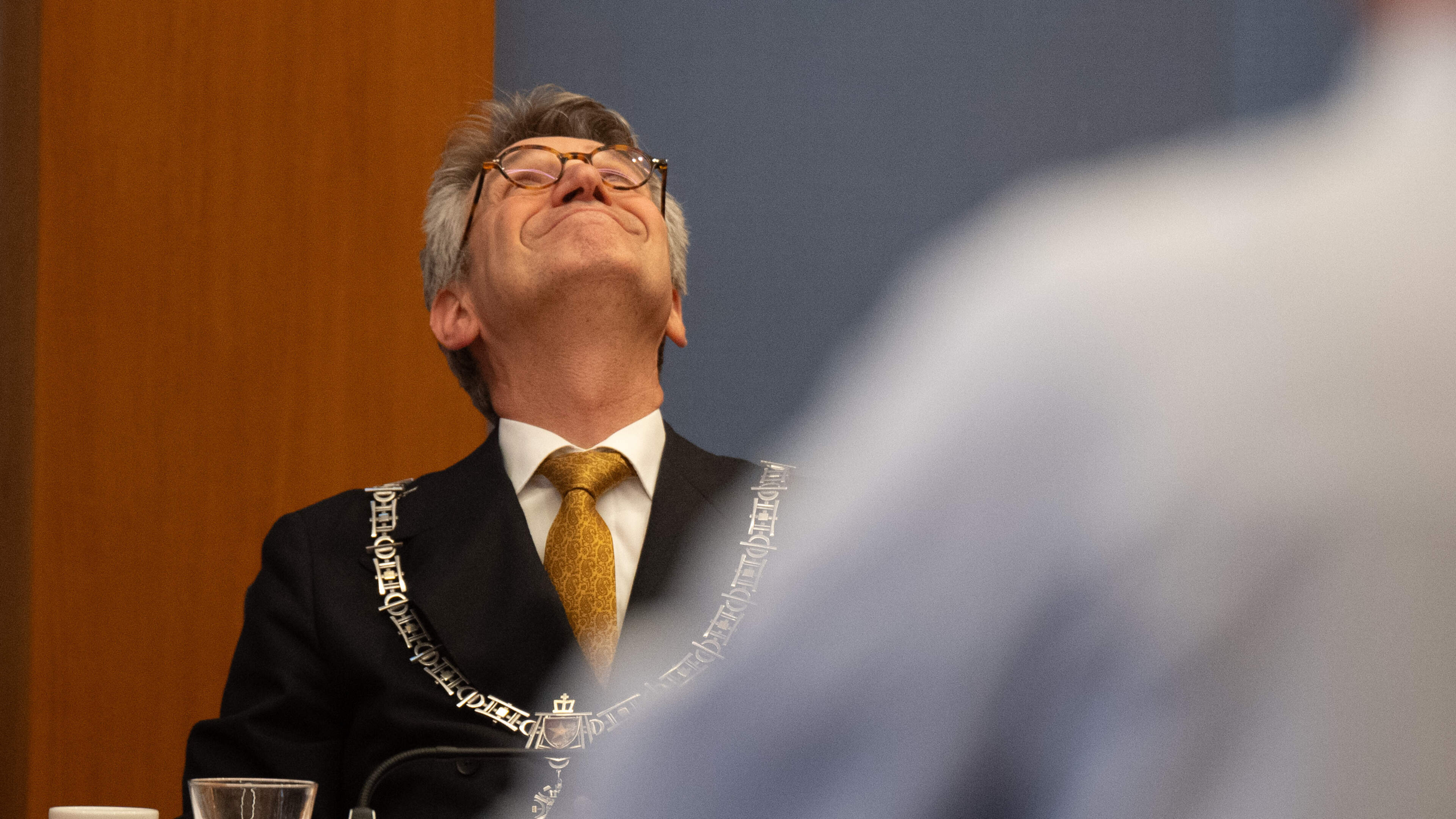 In nachtelijke vergadering belooft coalitie Maastricht: minder achterkamertjespolitiek