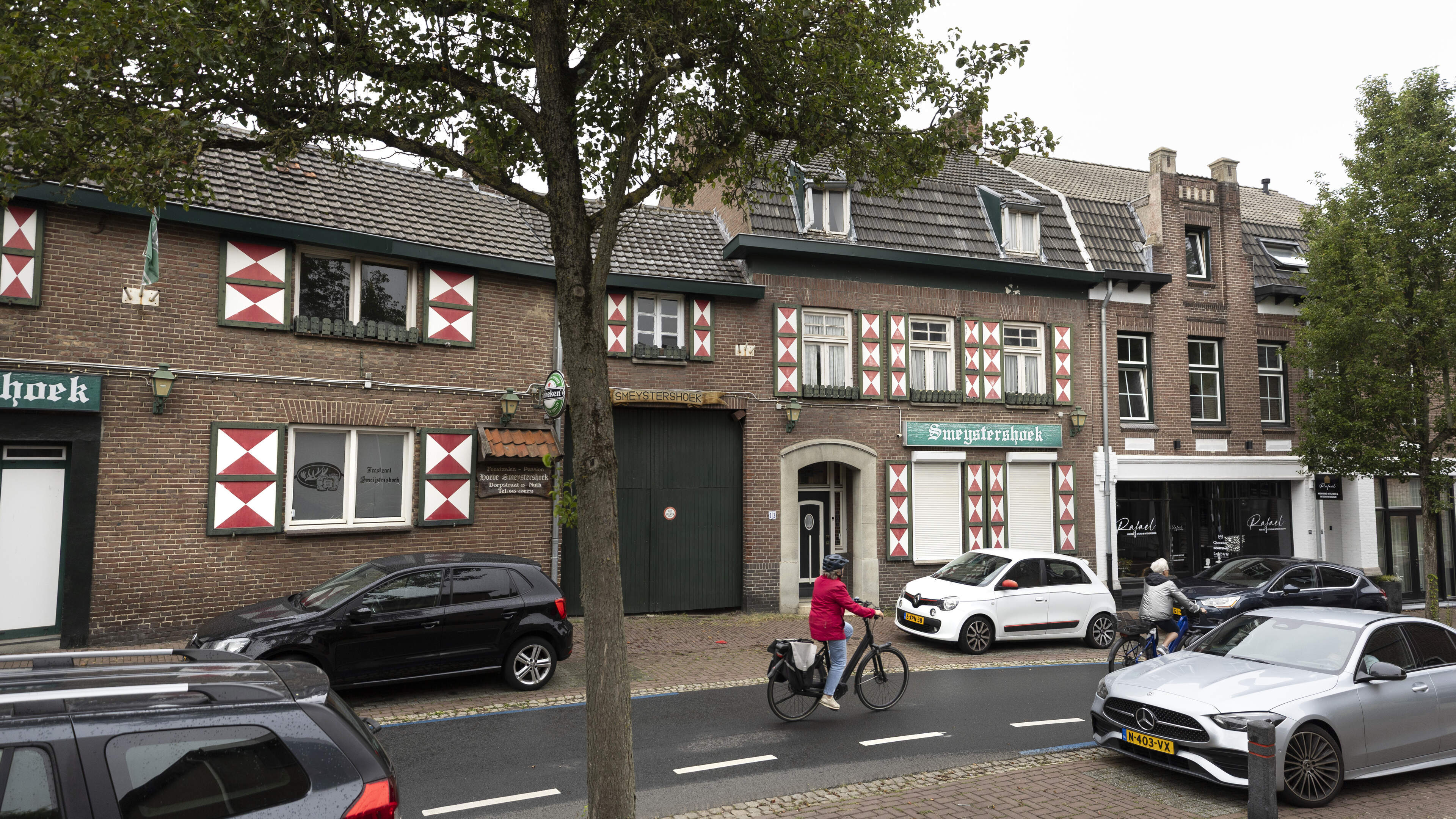 Feestzaal Nuth maakt plaats voor woningen, maar waar gaan al die nieuwe bewoners parkeren?