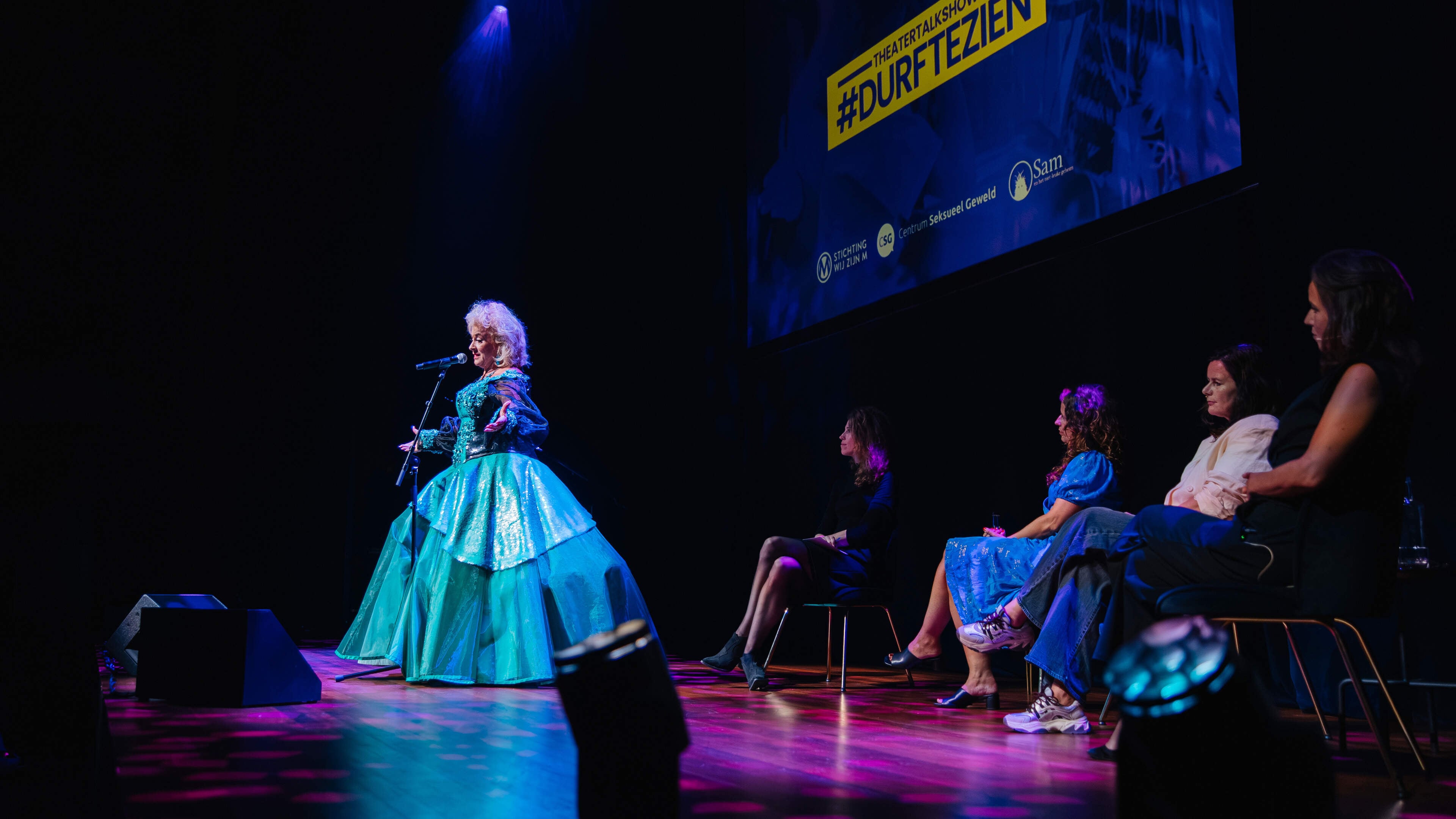 Kindermisbruik is vooral dichtbij, vertelt theatertalkshow #durftezien: ‘Mijn opa zit aan me’