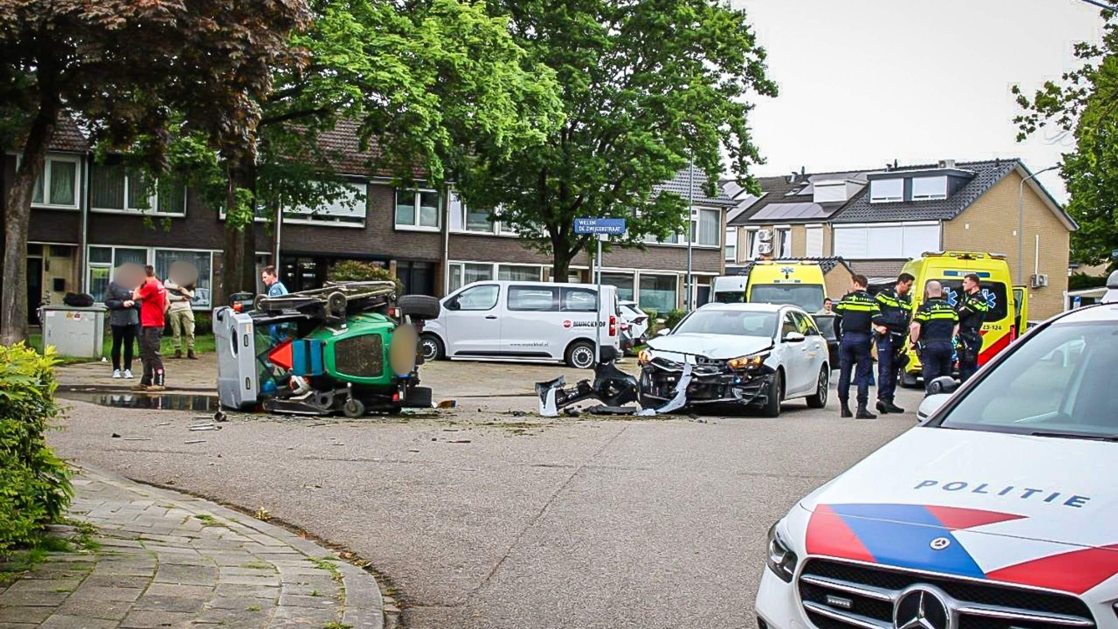 Gewonde bij botsing tussen driewieler en auto in Den Helder.