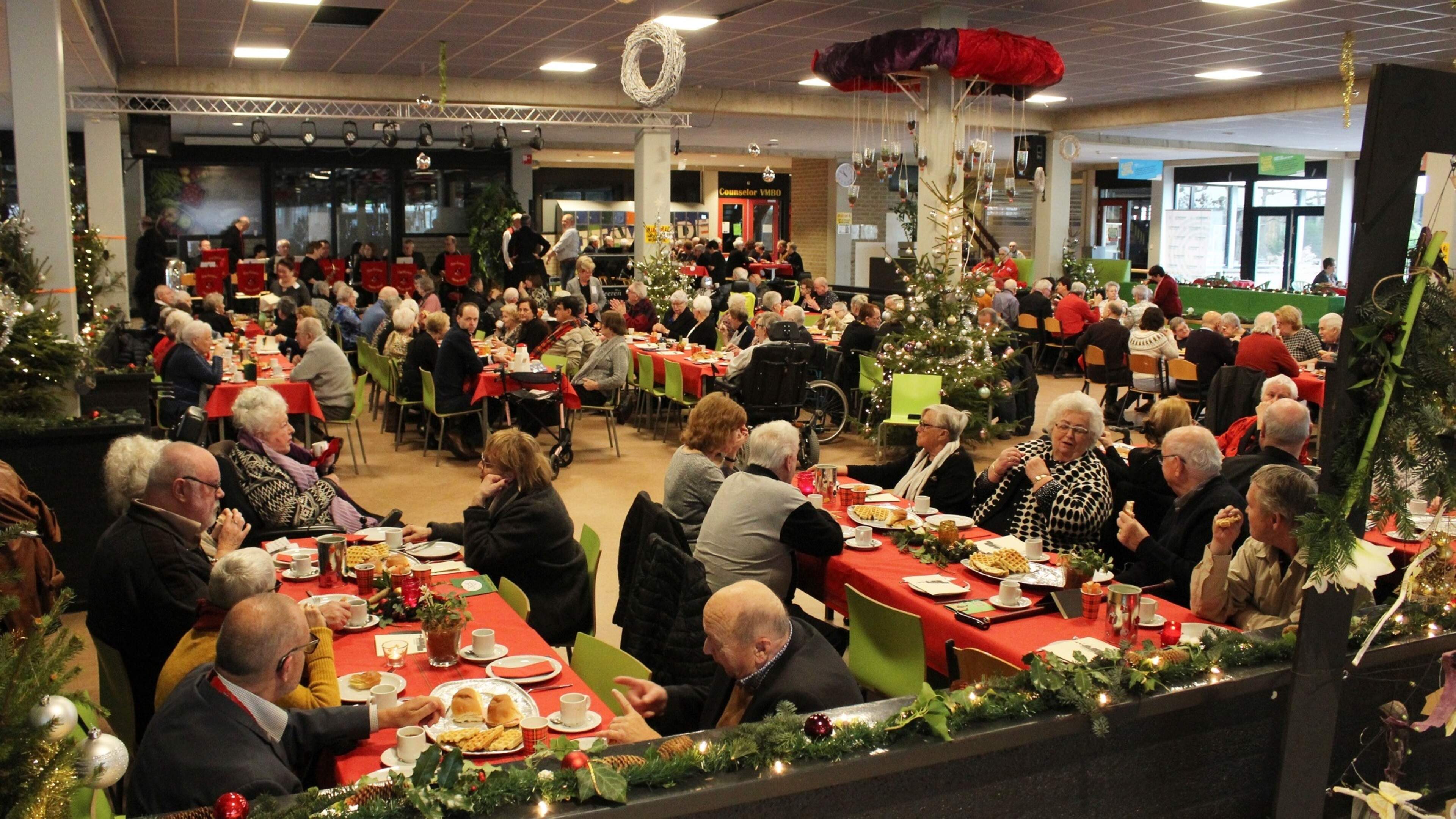Vrijwilligers gezocht voor kerst-in in gemeenschapshuis ’t Sjoolpaad in Roermond
