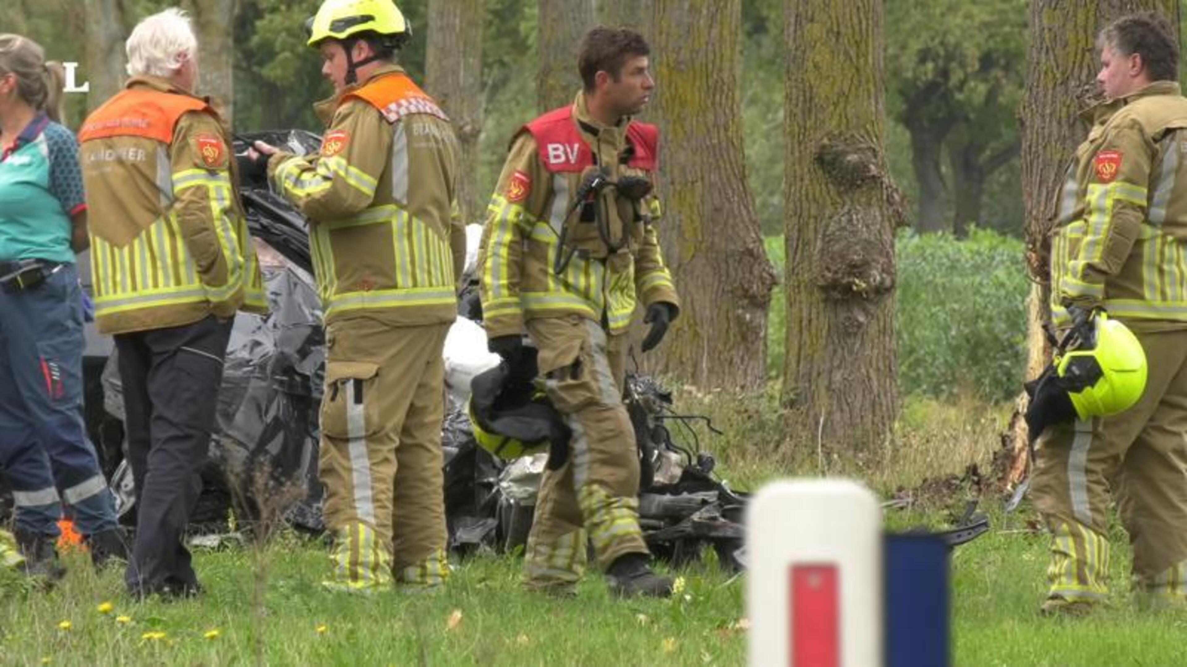 Persoon overleden bij botsing tegen boom op Middenpeelweg bij Baarlo