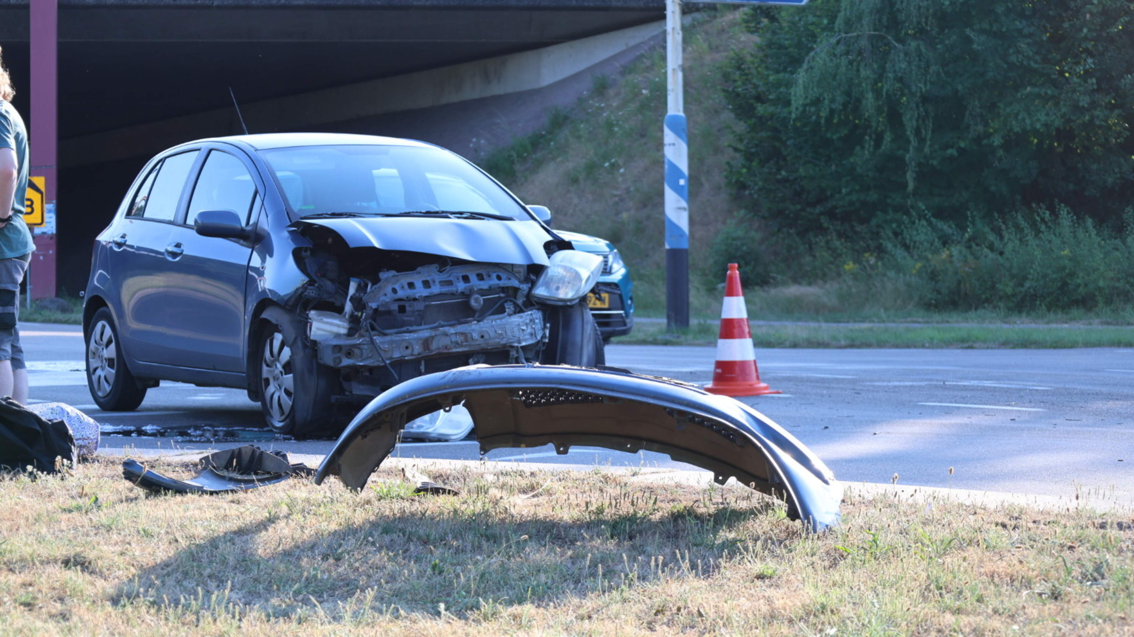 Flinke blikschade na botsing tussen auto en busje in Horst