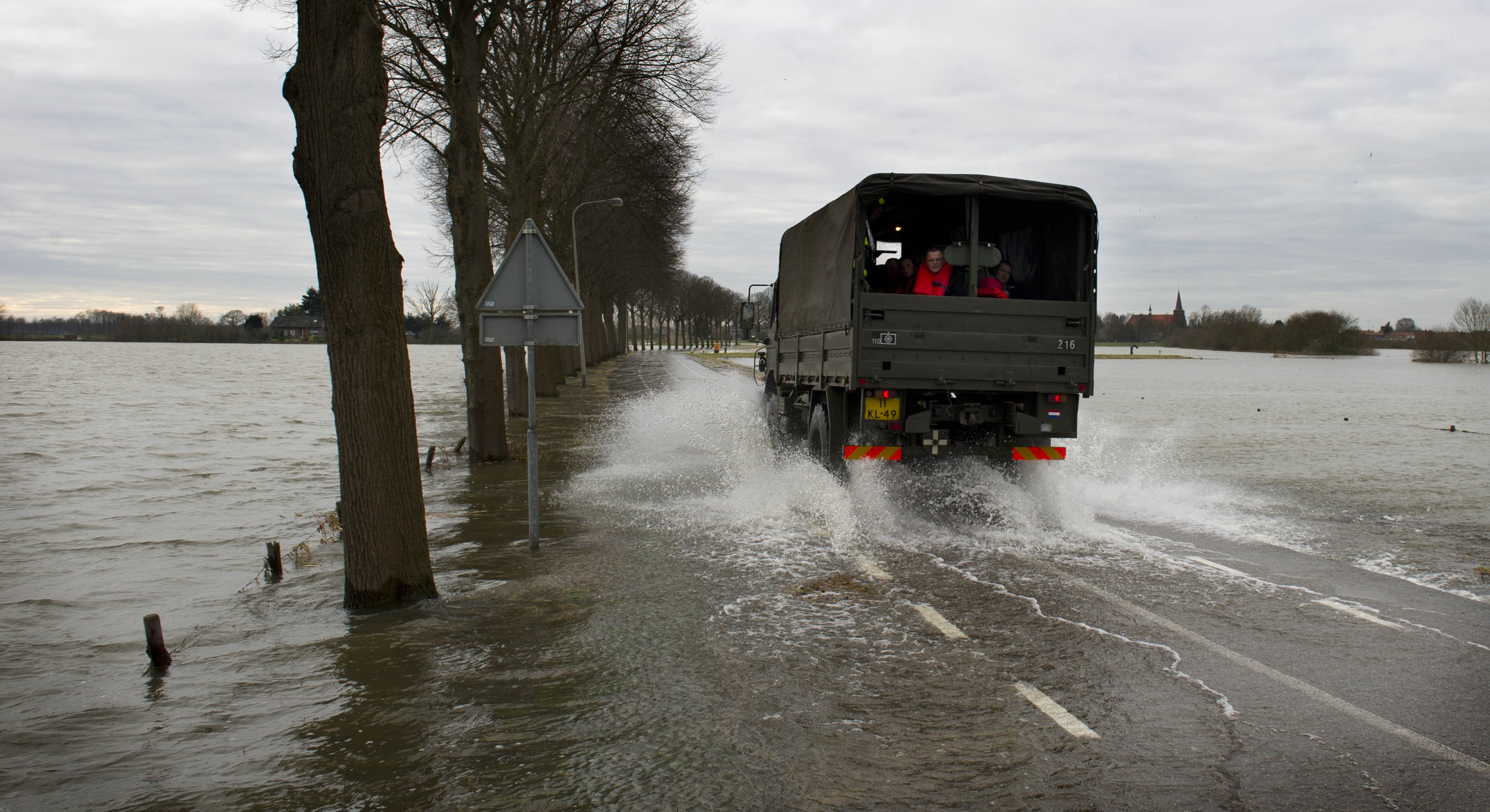 Gemeente vraagt hulp van inwoners om overstroming Maas te voorkomen
