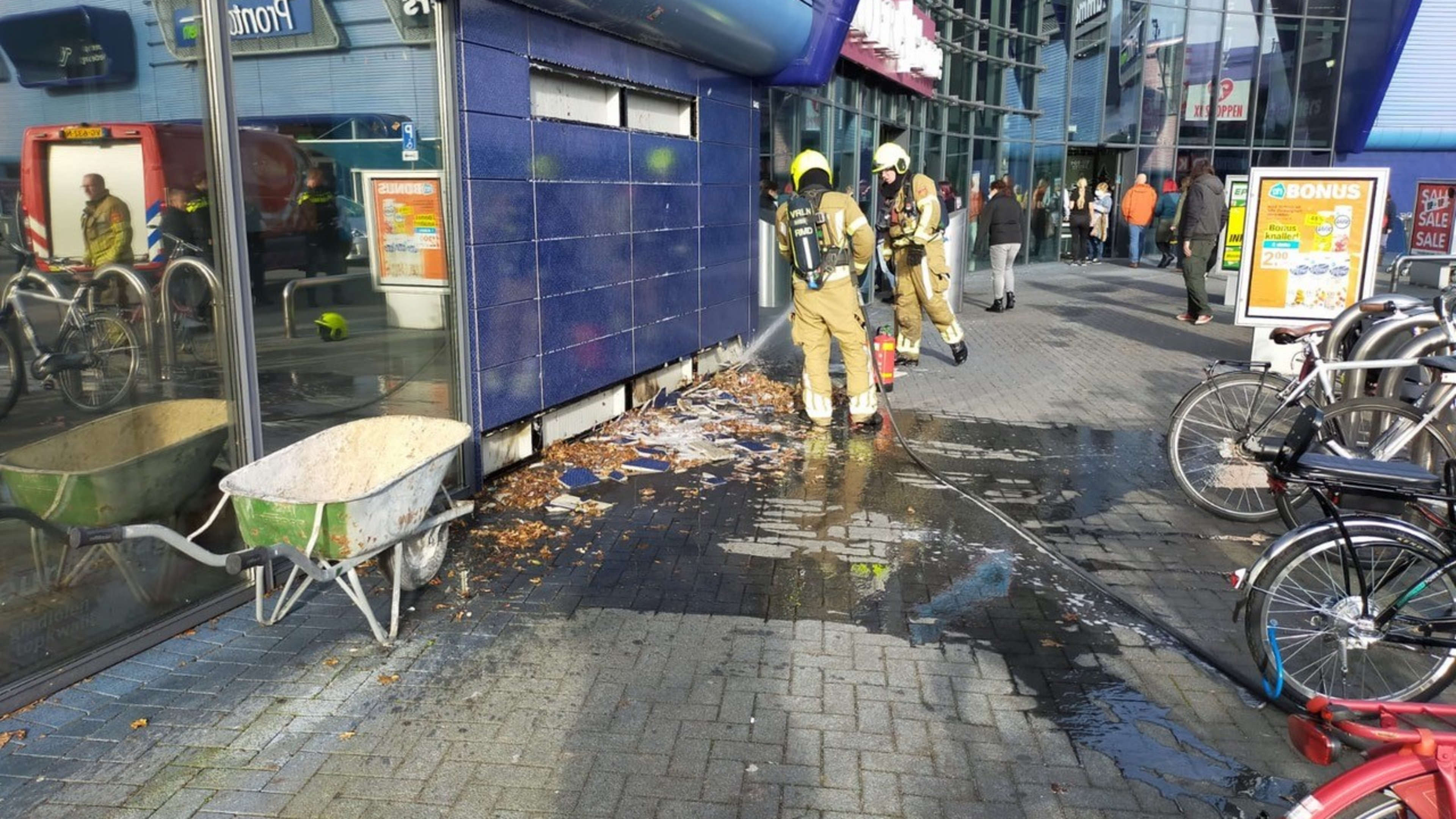 Brand in muur Retailpark Roermond