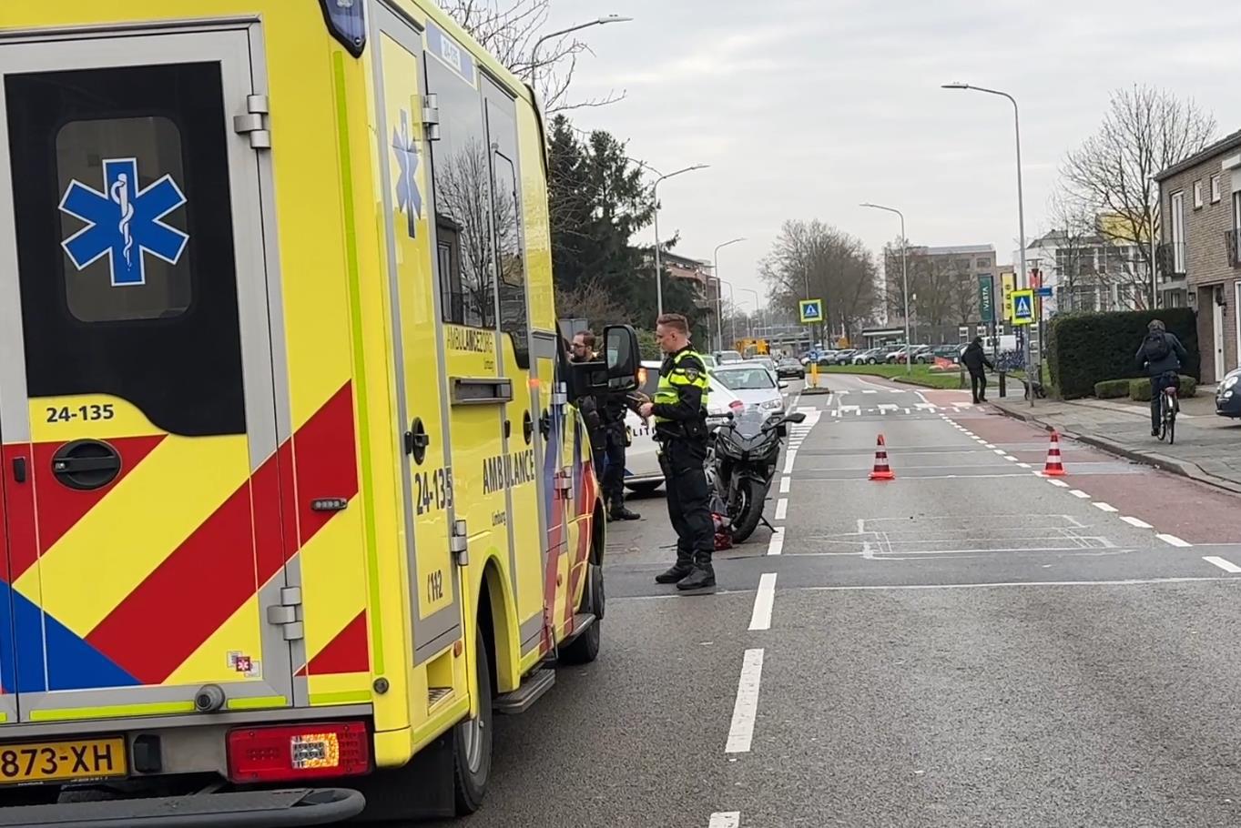 Motor en scooter botsen in Maastricht | De Limburger