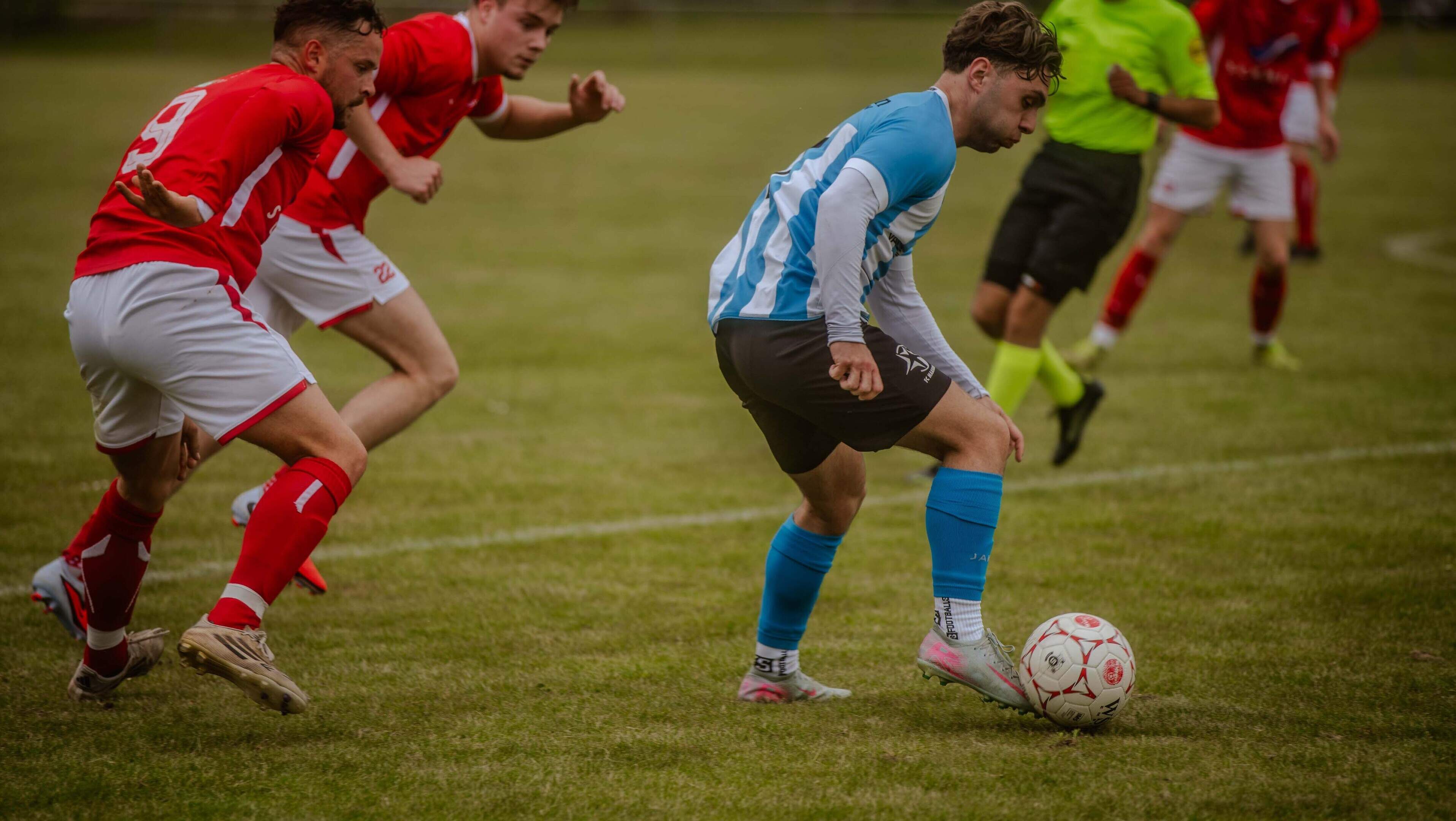 FC Maasgouw wint degradatieclash van SVH’39: ‘Alles wordt zondag bepaald’
