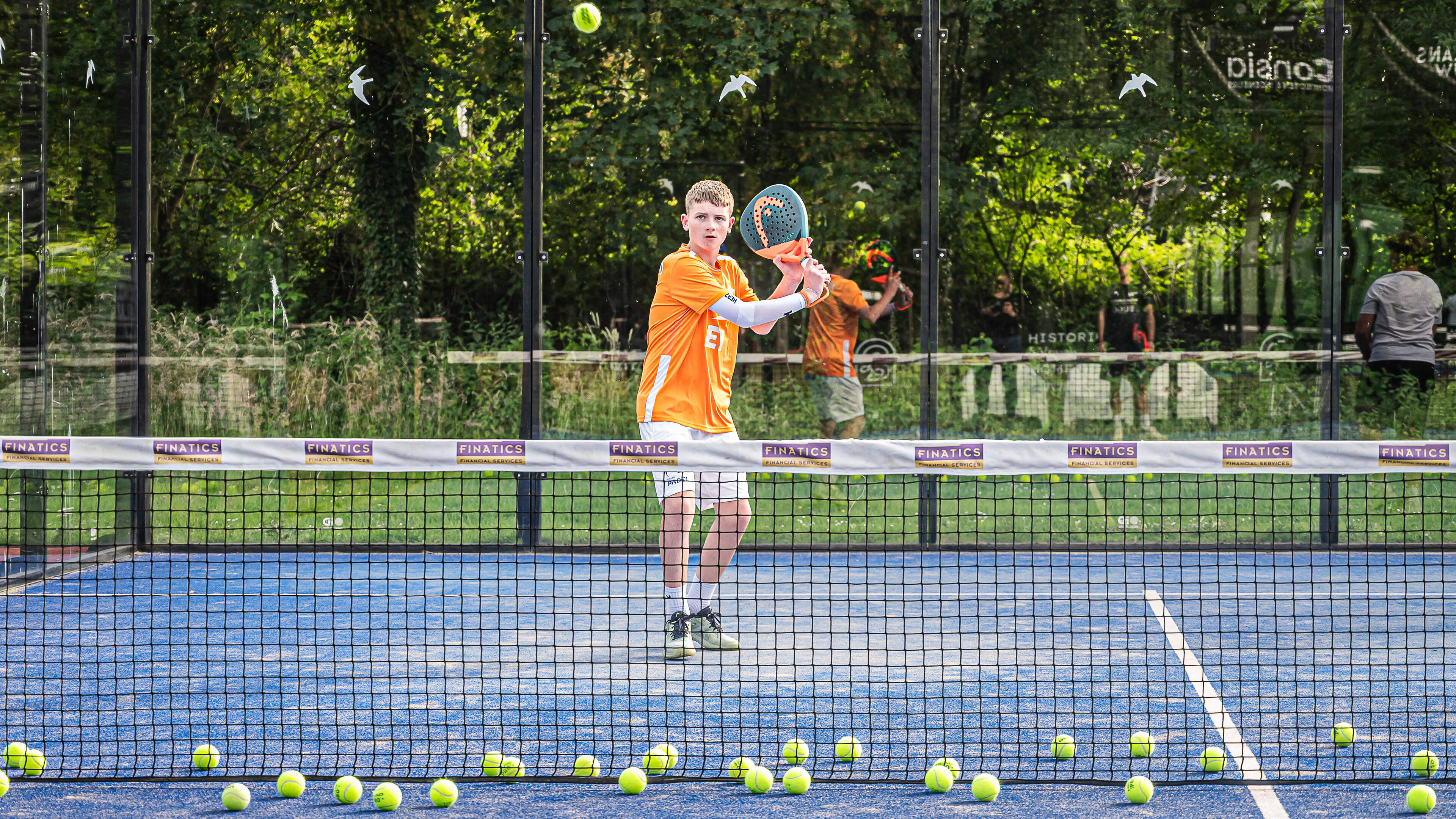 Quinn (13) uit Geleen is geselecteerd voor het EK padel in Portugal: ‘Toen de bondscoach me appte wi