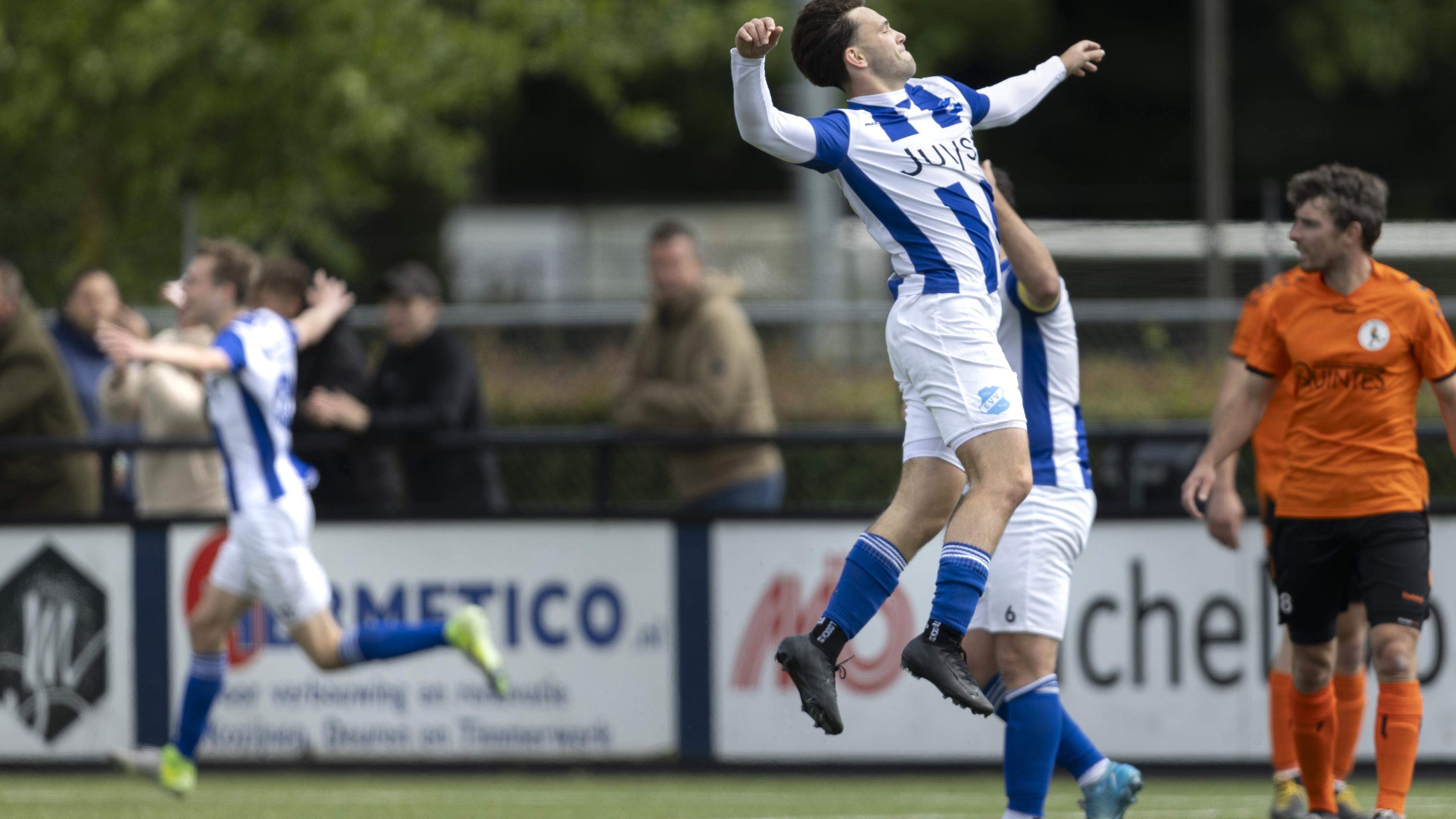 EVV handhaaft zich in vierde divisie weer dankzij twee treffers van Jip Vergoossen: ‘We hebben het m