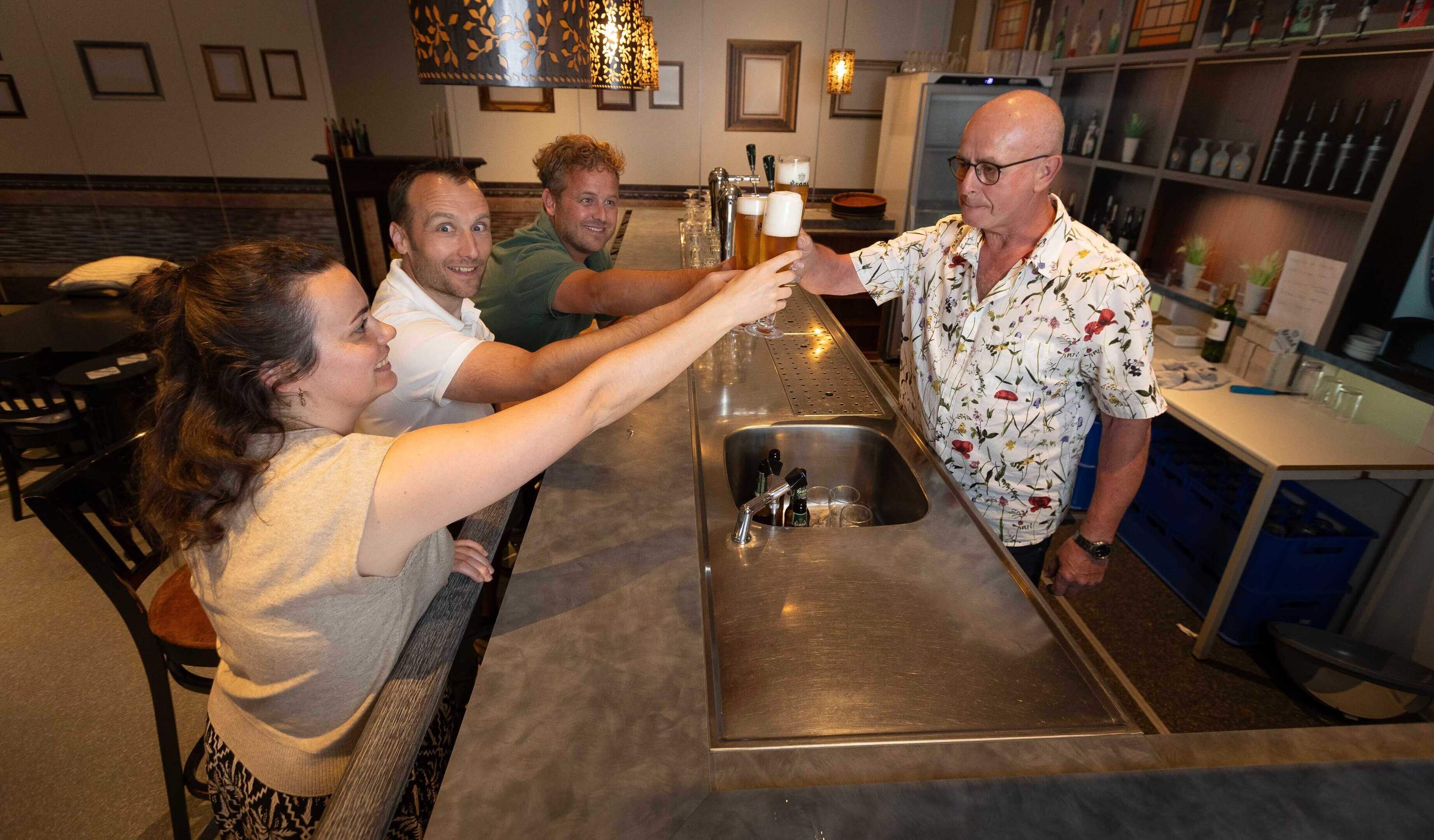 Hoe dorpsgenoten 66.000 euro ophalen om de horeca in De Corneel in Swartbroek open te houden: ‘De op