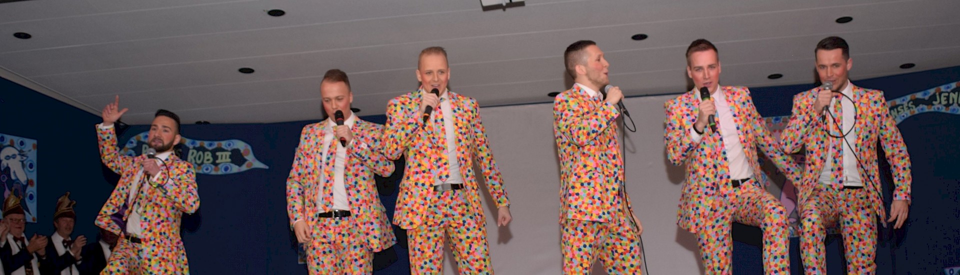 Thuiscarnaval kan beginnen: CV de Kleindererre uit ‘Segietere’ zorgt voor de muziek