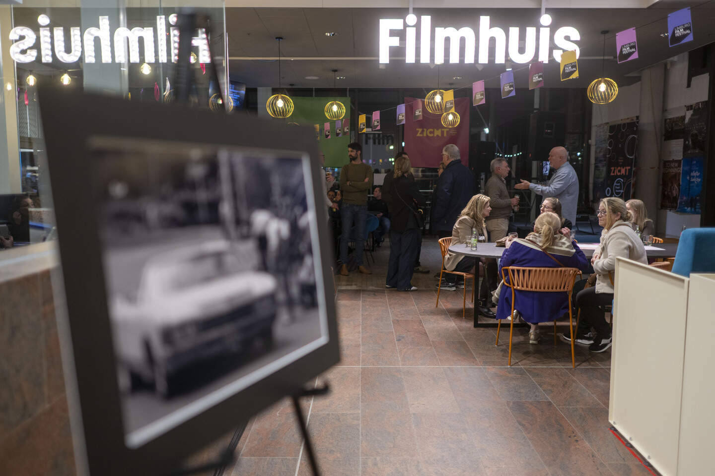 Veertig jaar Flodder trapt in Sittard af met uitverkochte avond vol ...