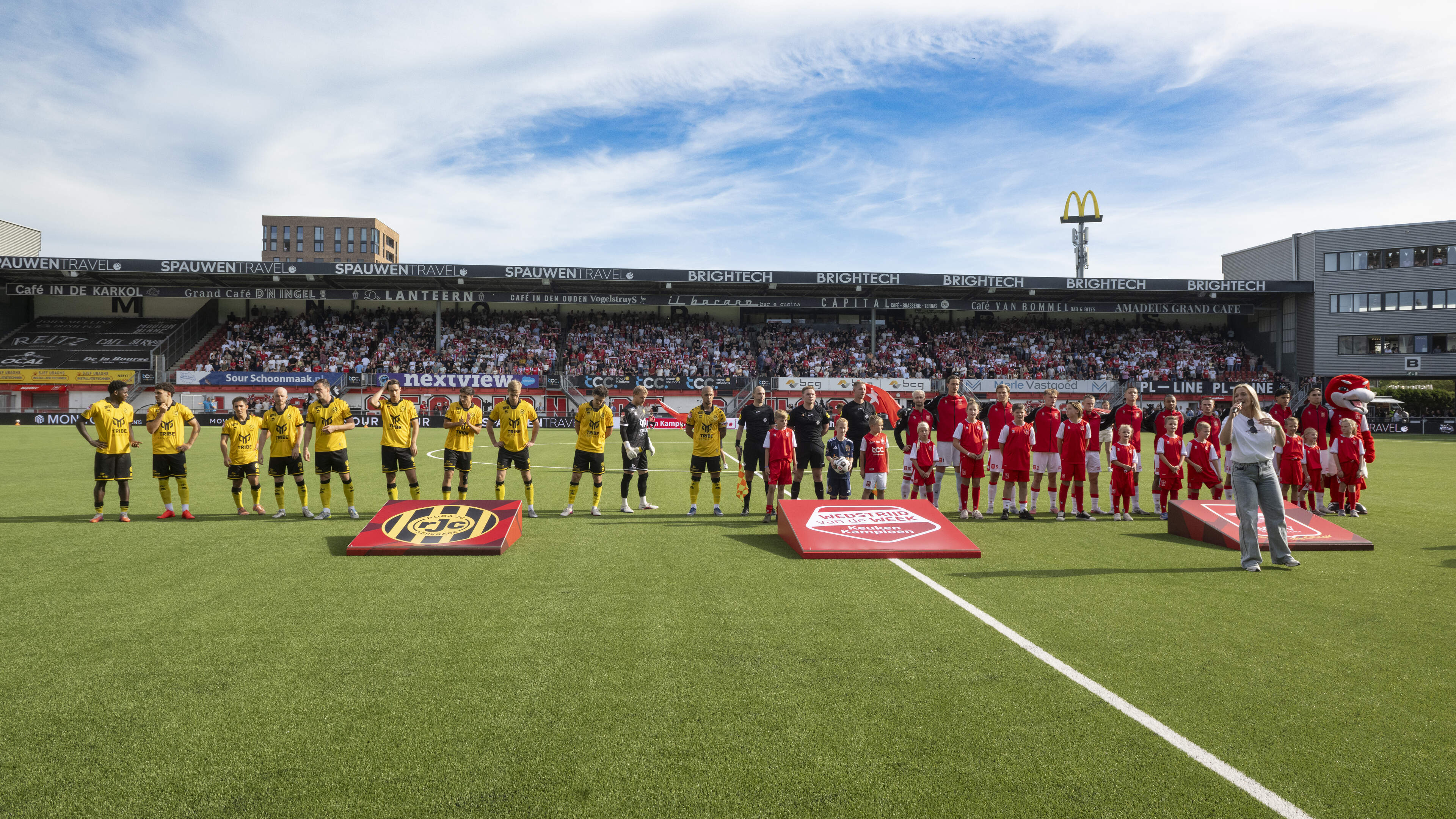MVV niet blij met actie stadionspeaker die wissels omroept in ‘elftal van 045’