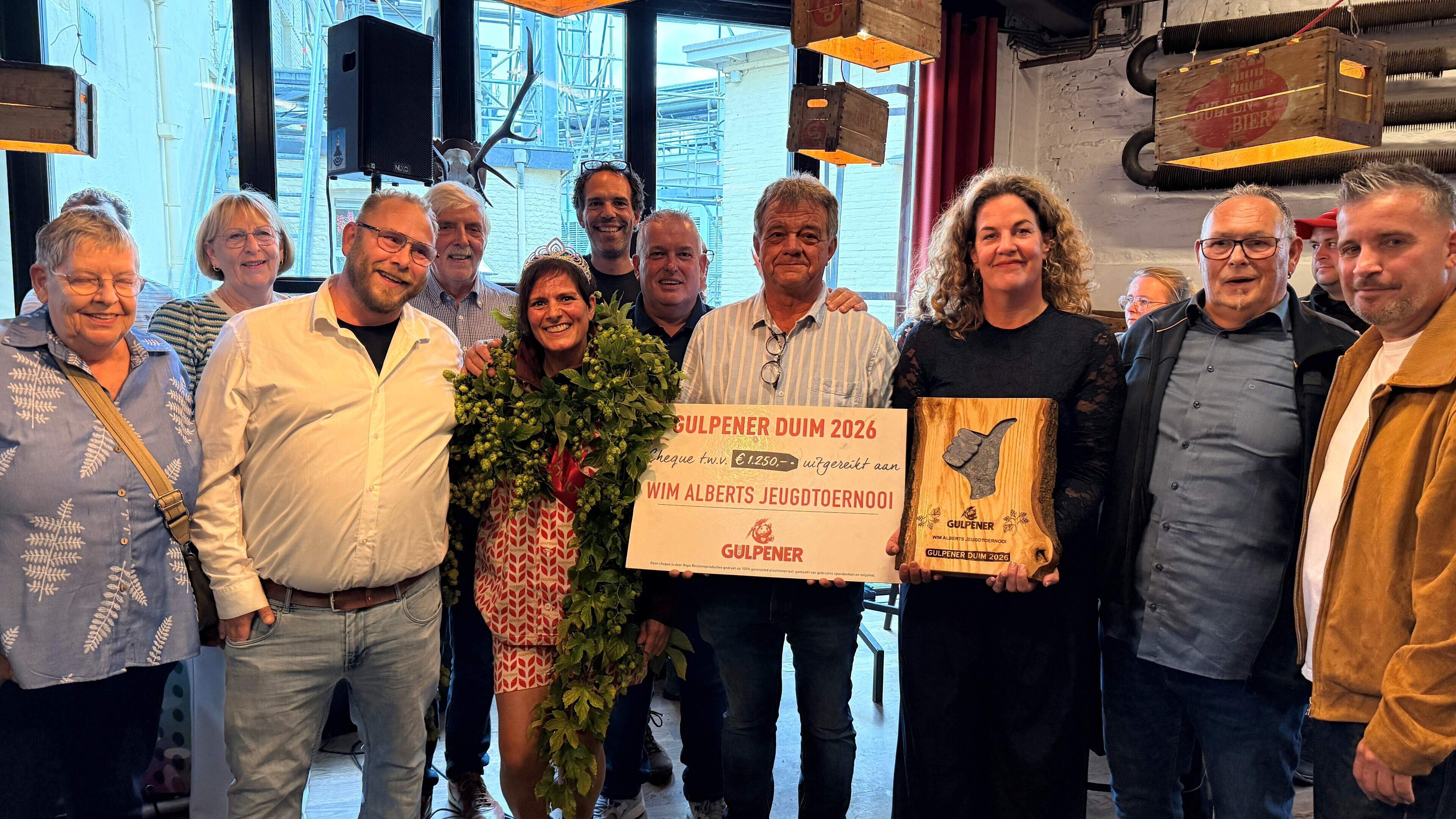 Wim Alberts Jeugdtoernooi van FC Gulpen ontvangt vrijwilligersprijs Gulpener Duim