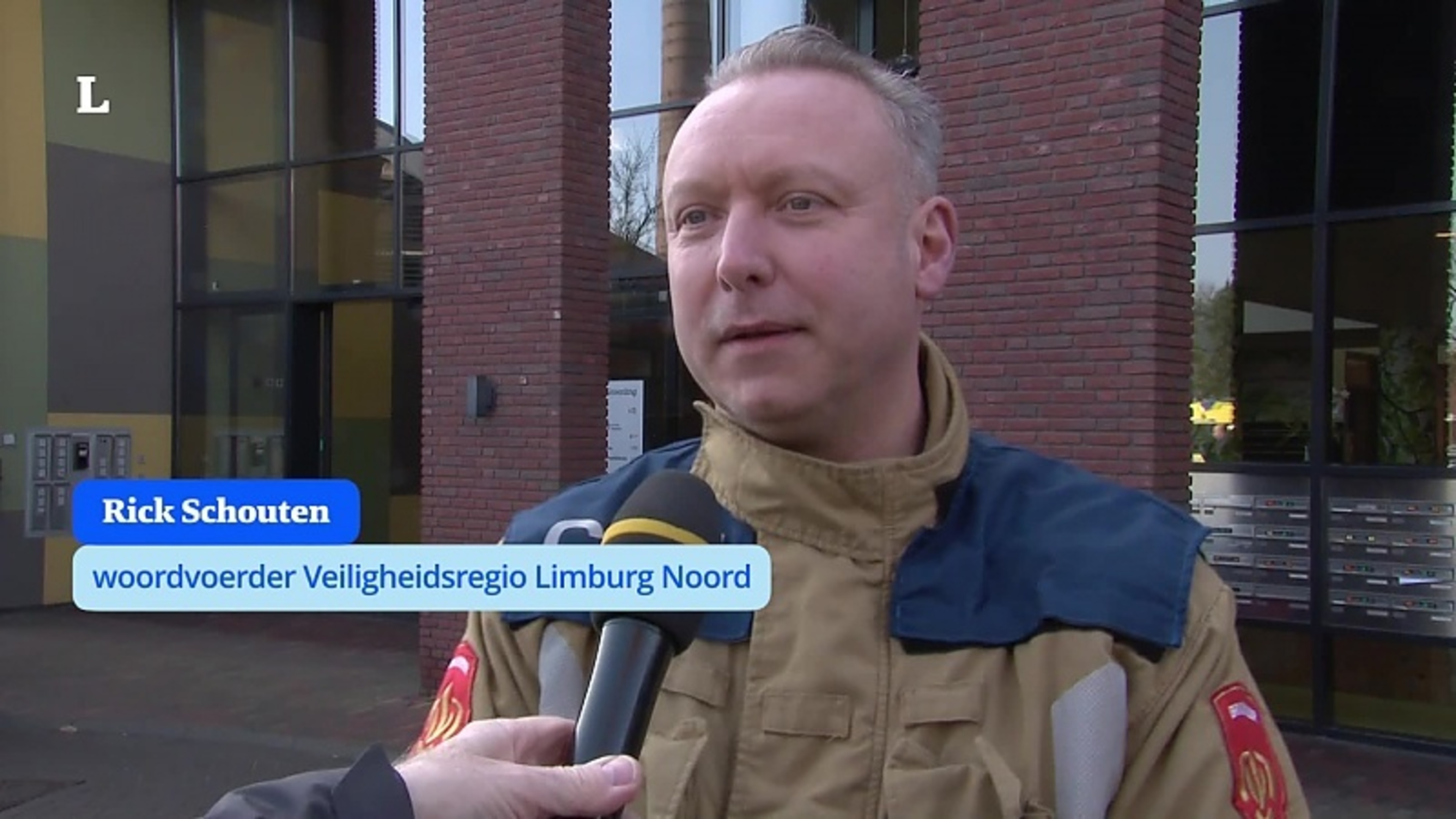 Gebouw Panningen met basisschool en kinderopvang tijdlang ontruimd vanwege brandlucht