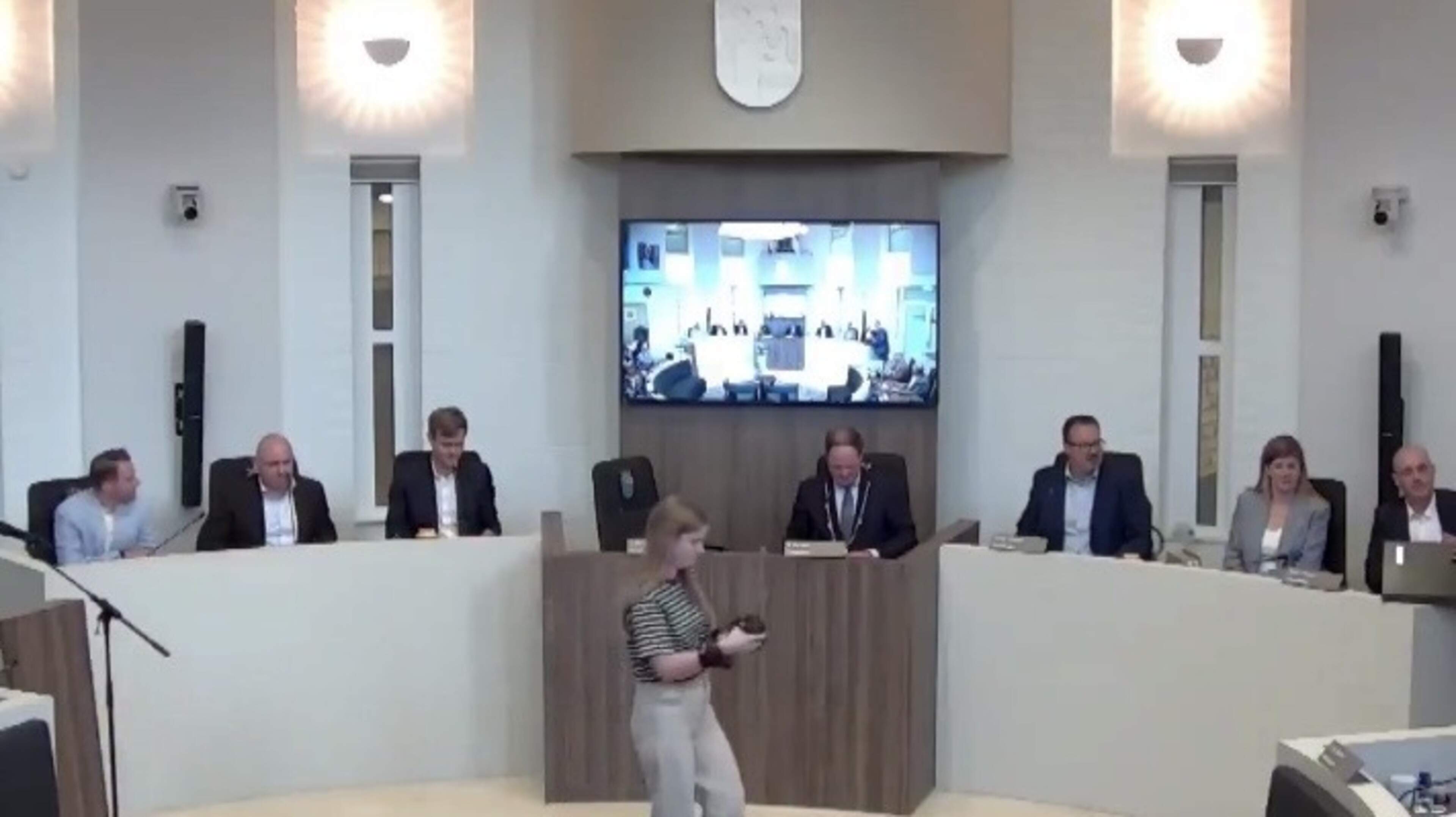 Keuze voor zes wethouders valt slecht bij oppositie Landgraaf: ‘Juist nu op hulp voor kwetsbare groe