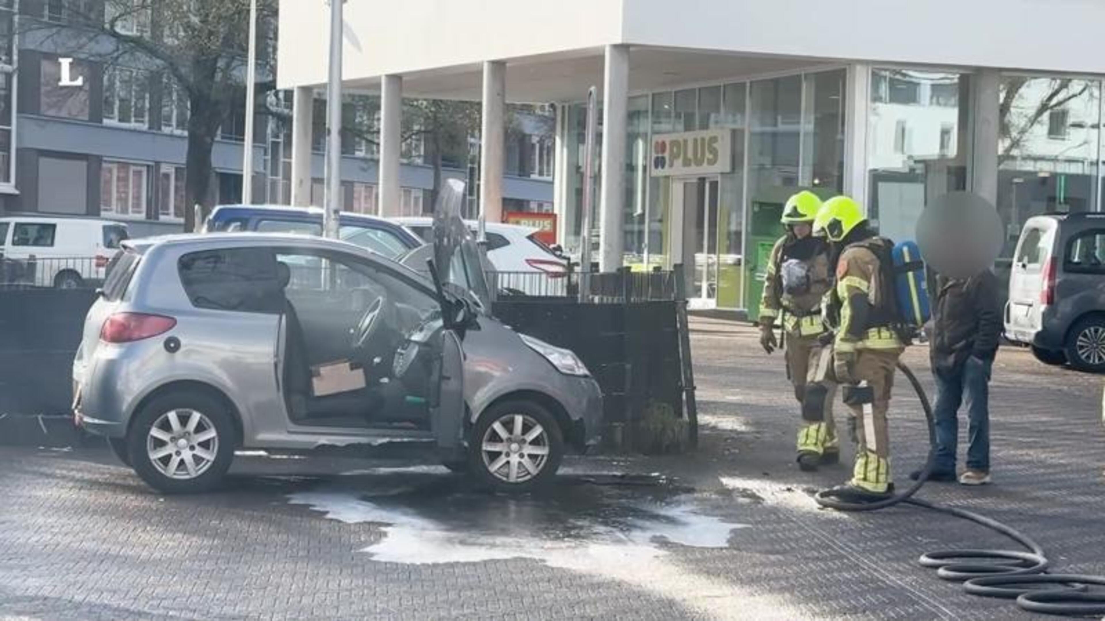 45 km-auto in brand op Prestantstraat in Maastricht
