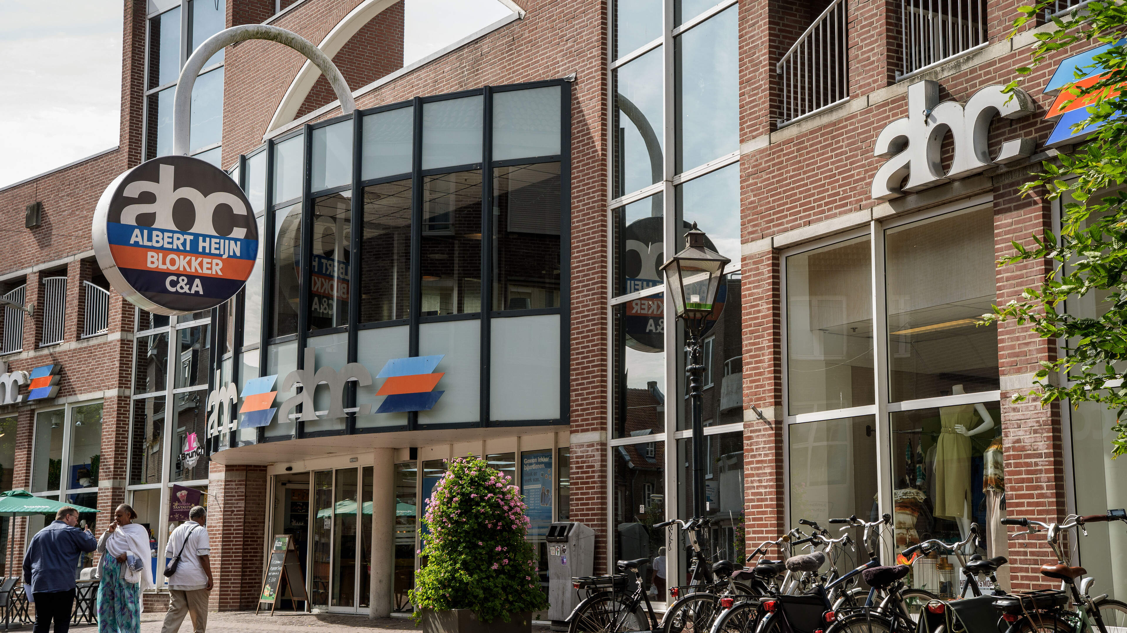 Zo lokten AH, Blokker en C&A ook in Sittard ooit massaal klanten naar hun ABC-complexen: van Franse 