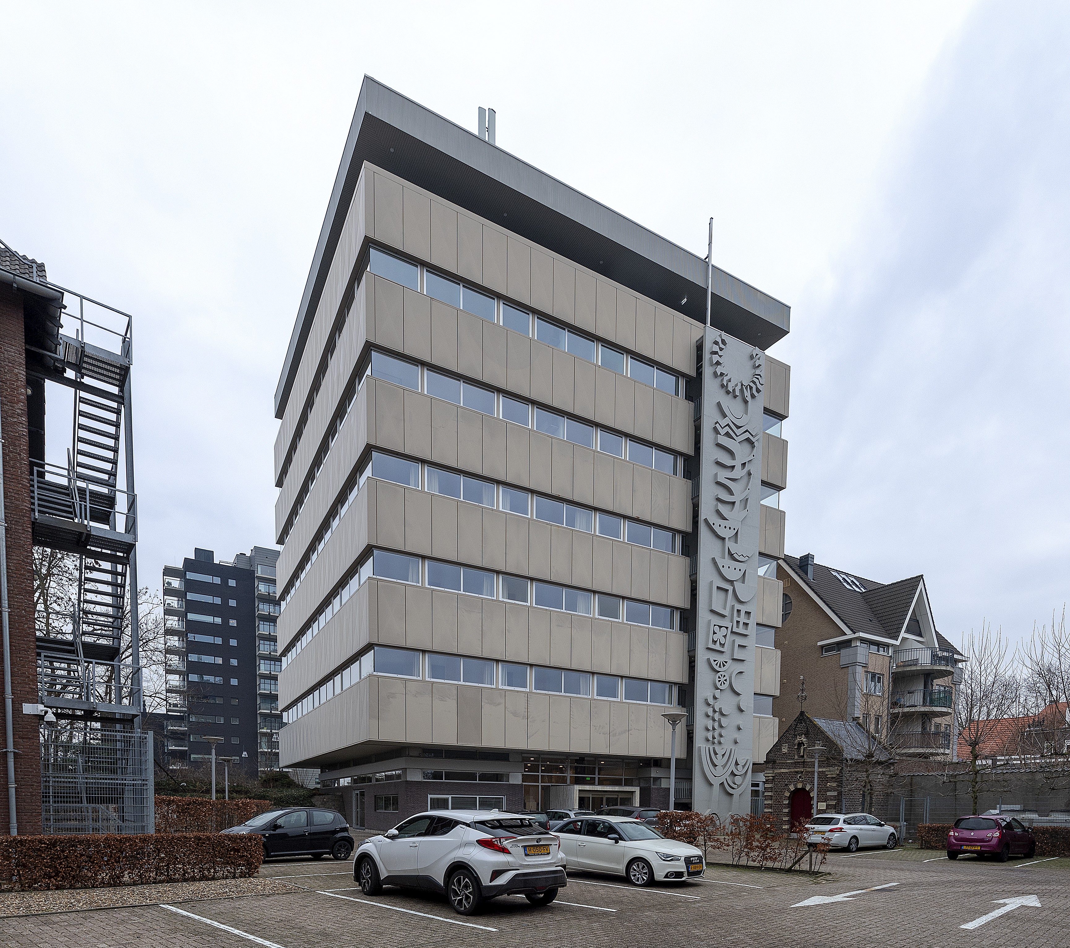 Bewoners Roermondse La Tour kunnen voorlopig blijven ondanks faillissement