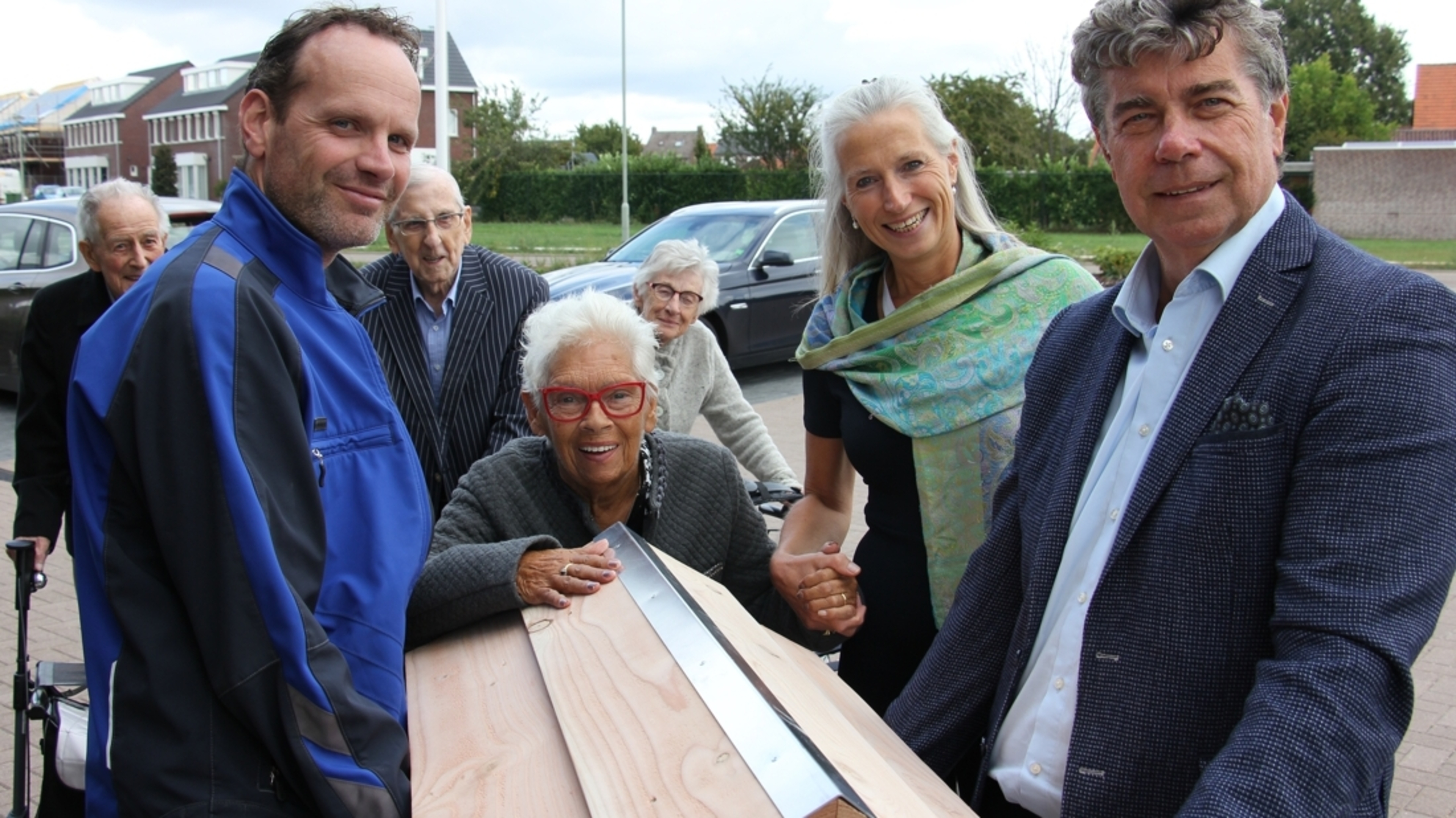 Eerste steenuilennestkast uitgereikt in de gemeente Maasgouw