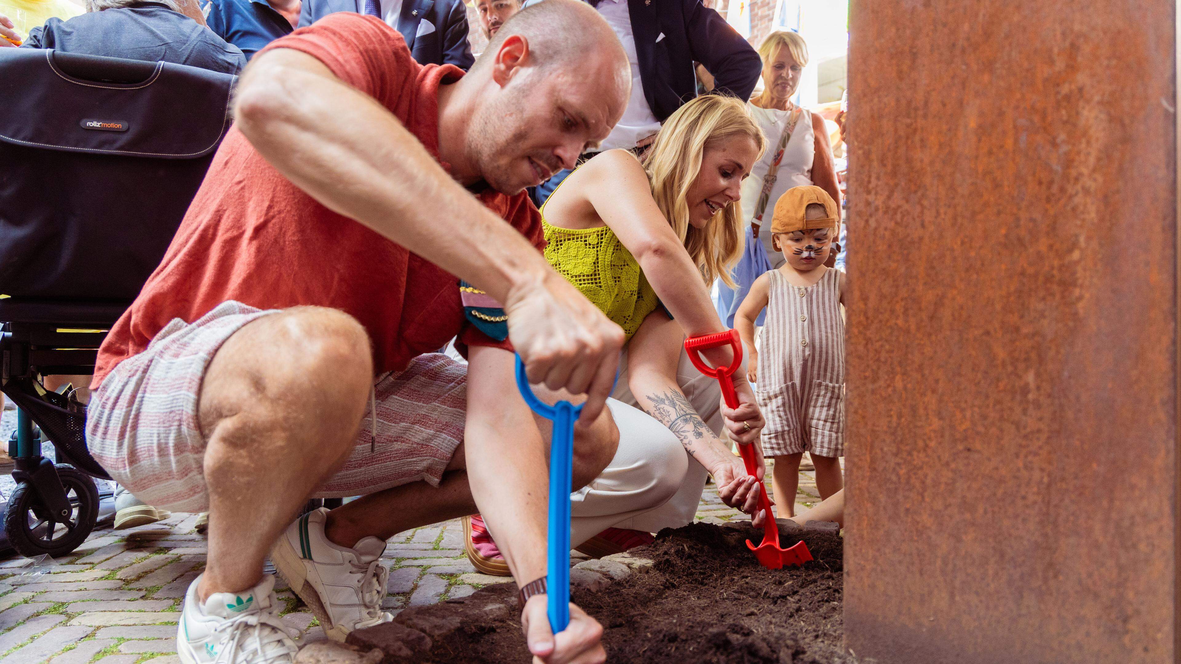 Lieke en Dirk geven elkaar het jawoord op de Venlose Boerebroélof in 2026, maar niet voor de ‘echt’