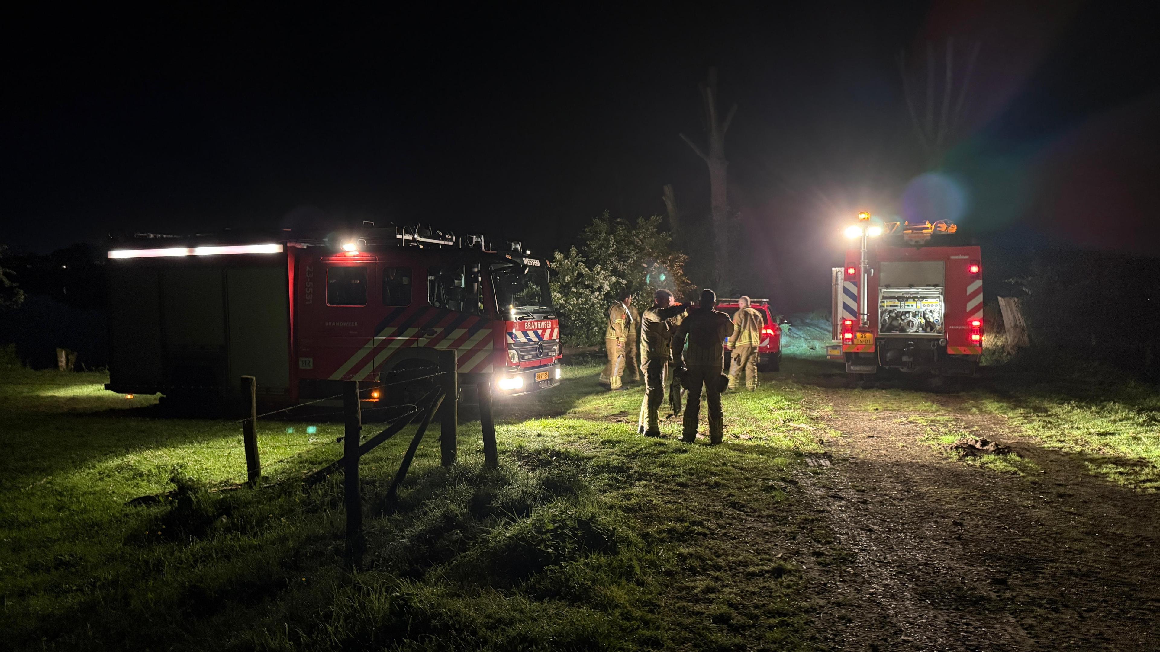 Plezierjacht stilgevallen op Huyskensplas bij Stevensweert