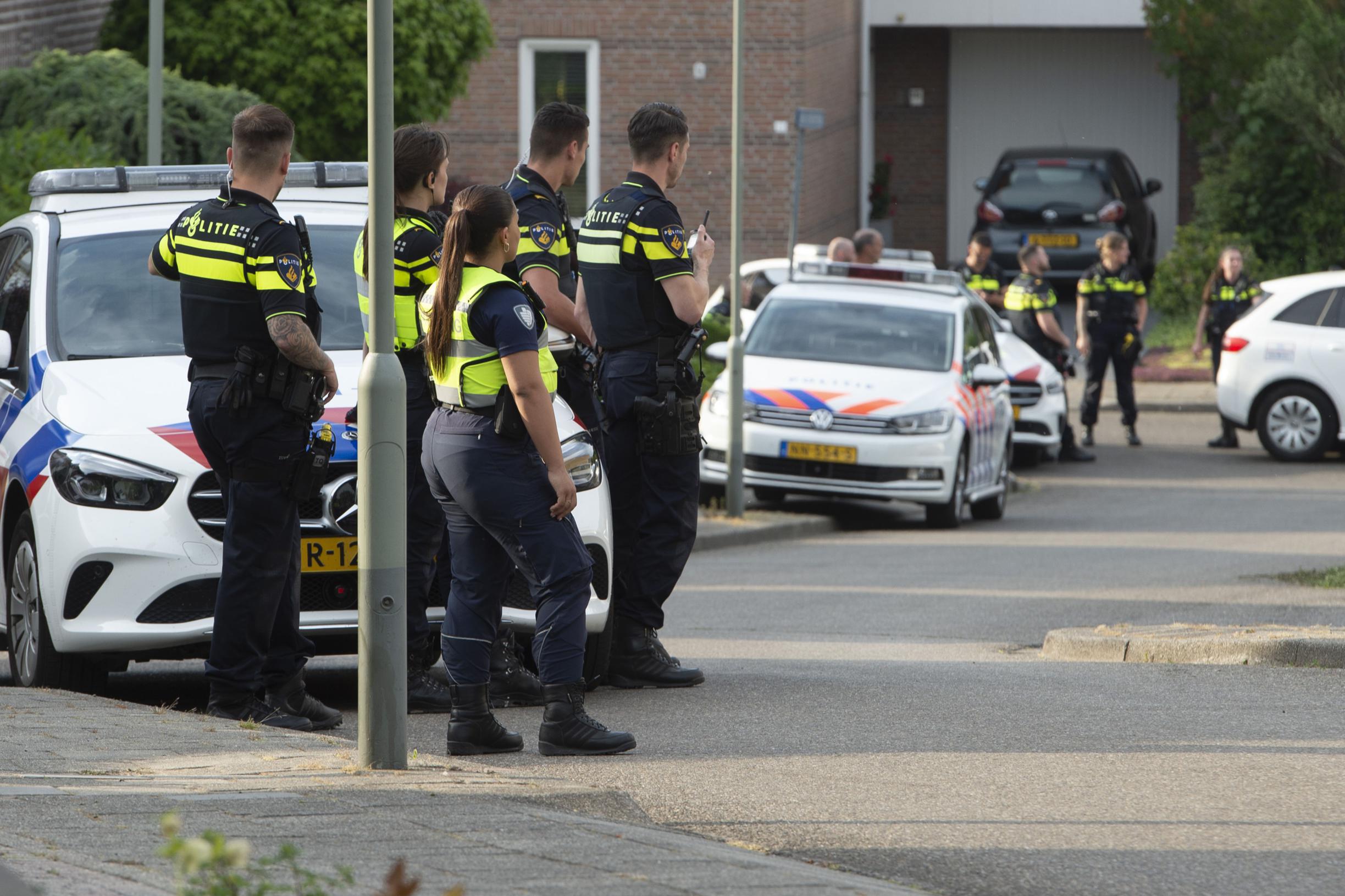 Weer commotie rond woonwagenkamp Spaubeek: drie aanhoudingen bij grote politieactie